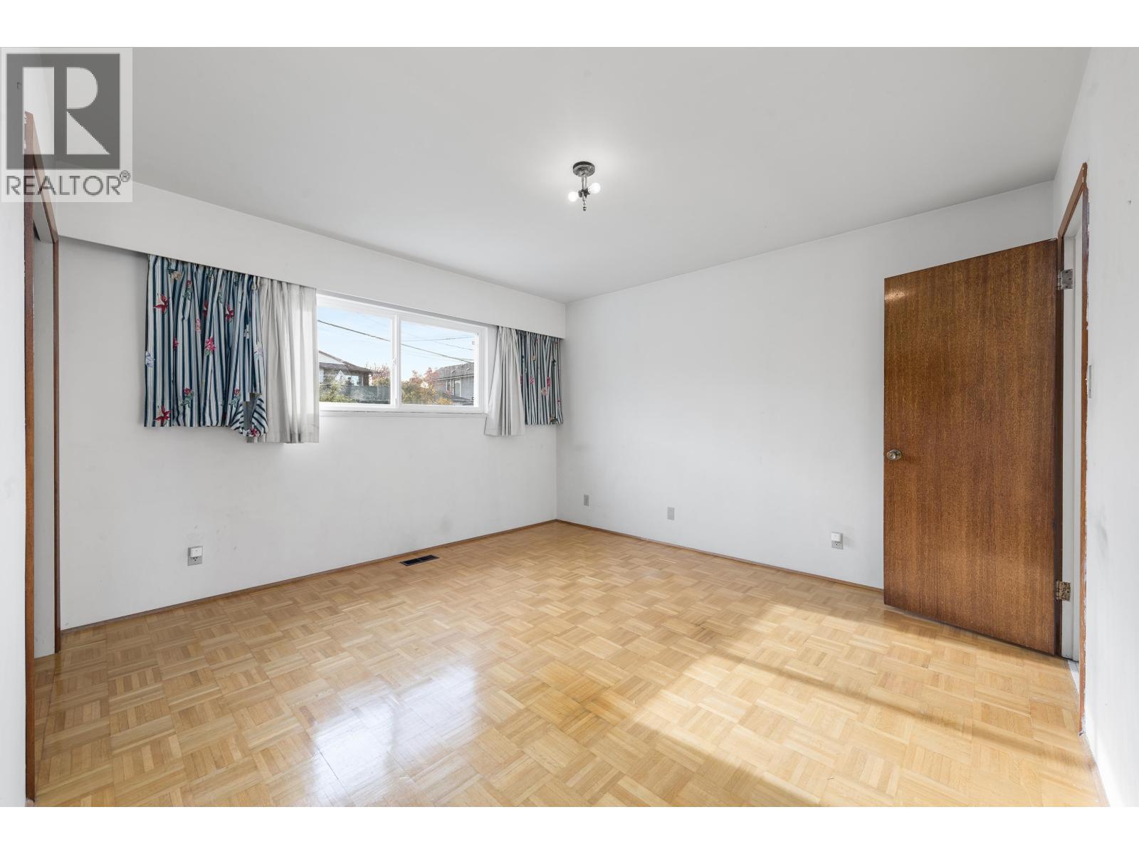 3220 East 19th Avenue Property Photo 26