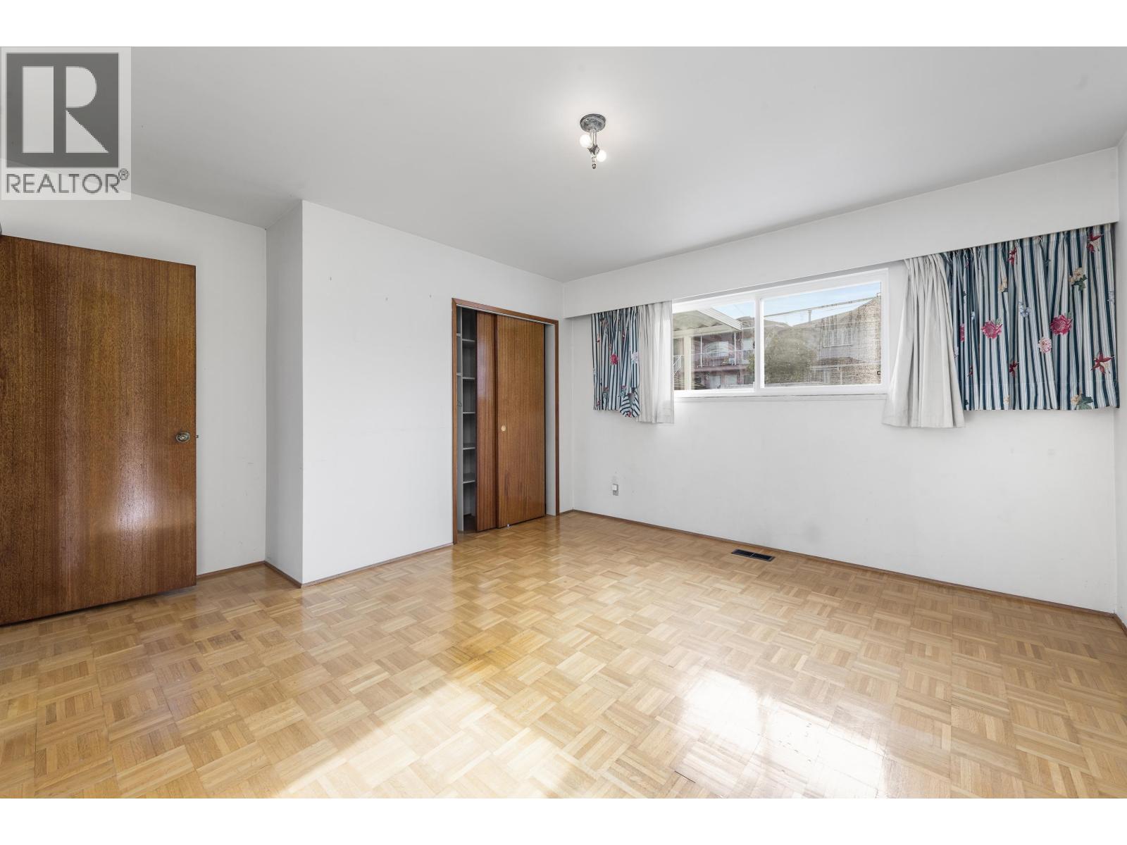 3220 East 19th Avenue Property Photo 27