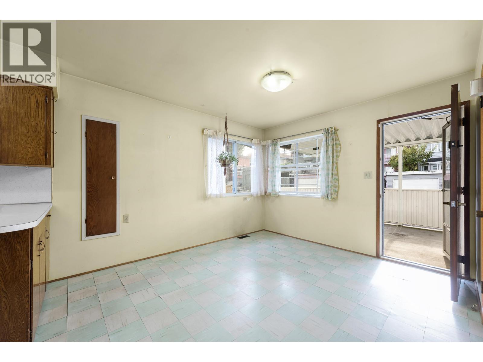 3220 East 19th Avenue Property Photo 35