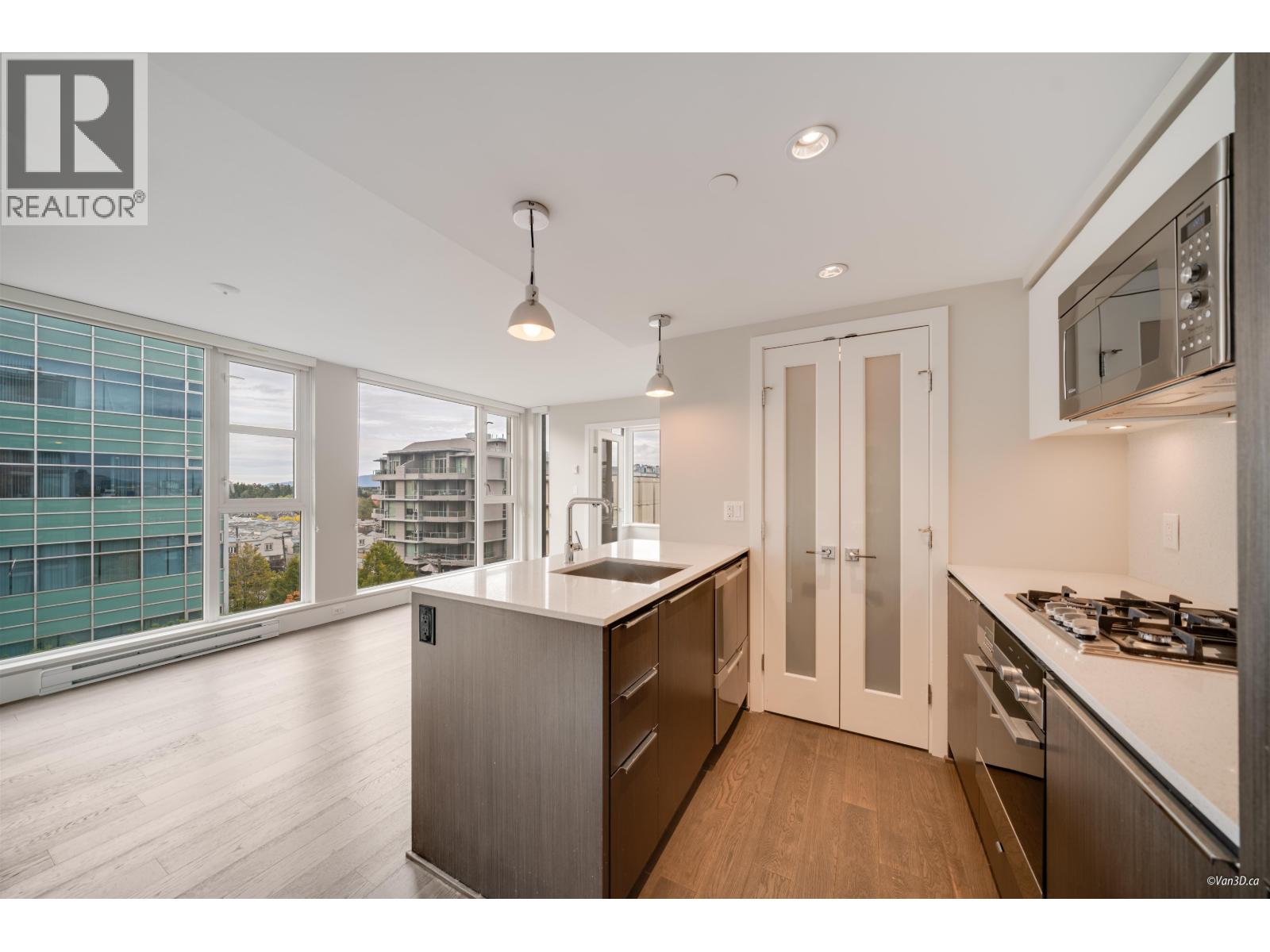 538 West 7th Avenue #801 Property Photo 7