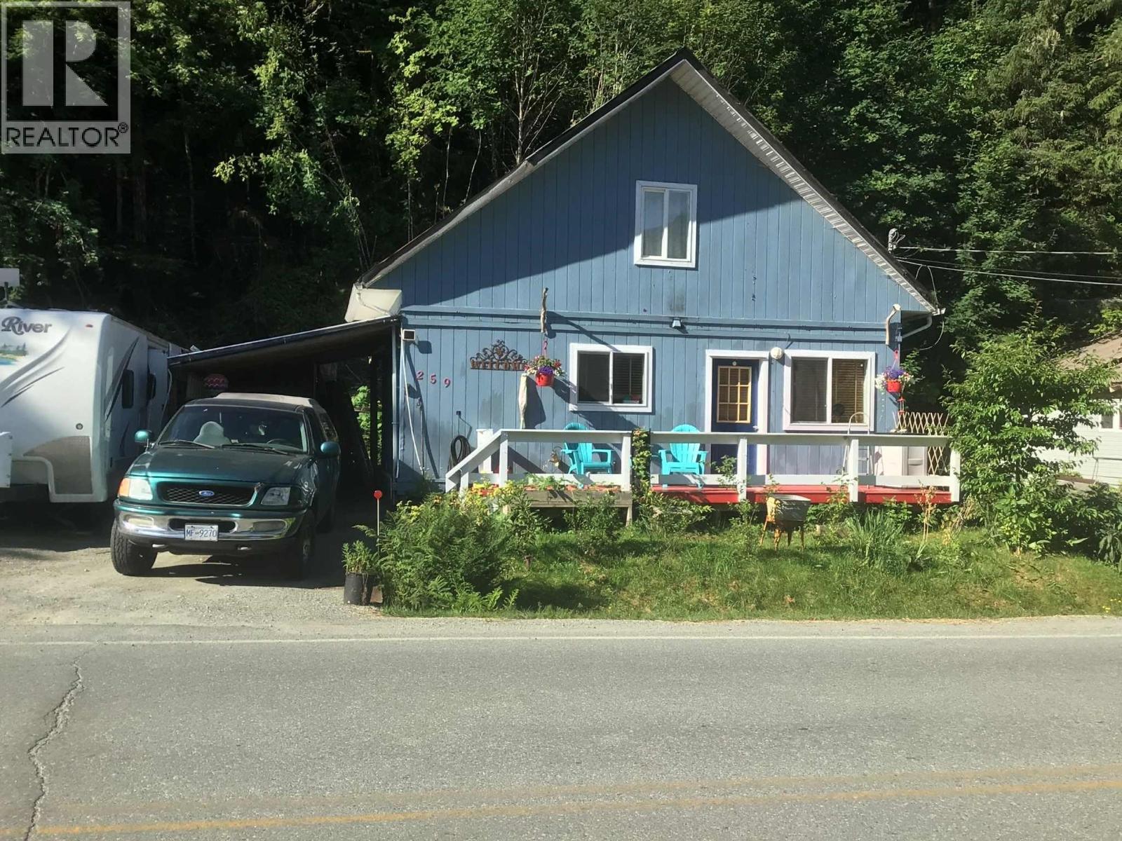 259 20 Mackenzie Highway Property Photo 2