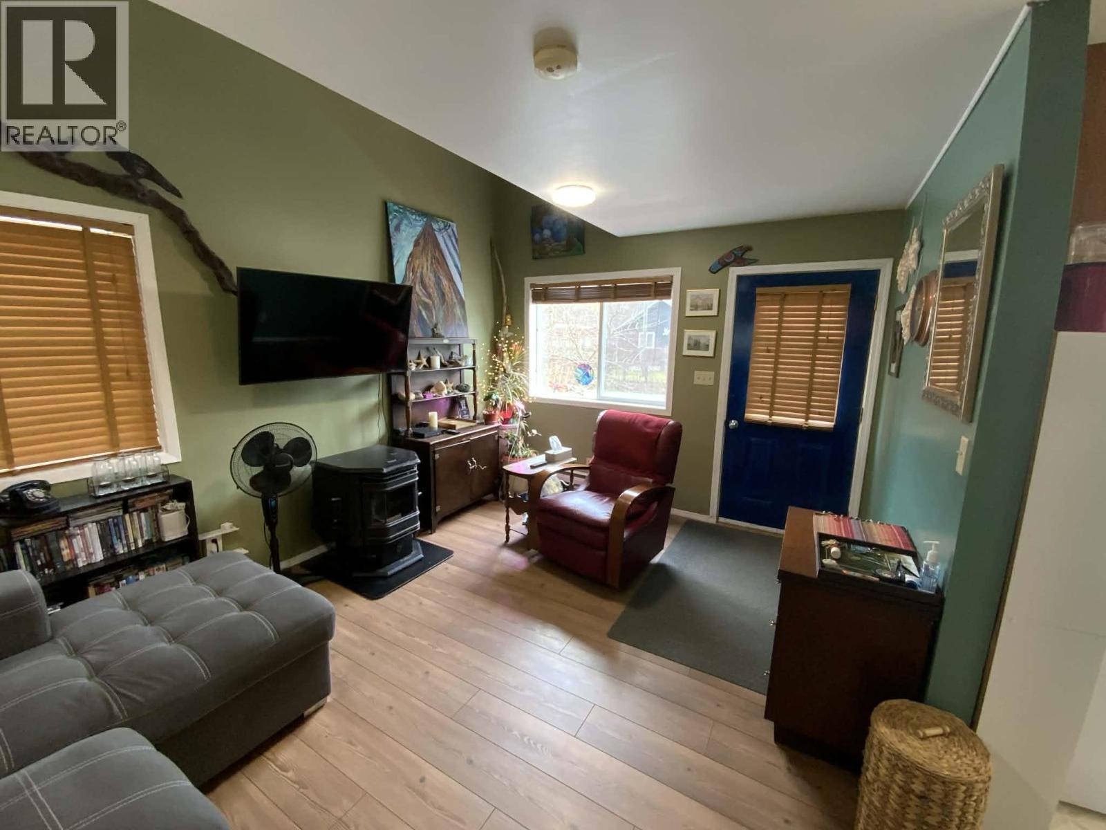 259 20 Mackenzie Highway Property Photo 6