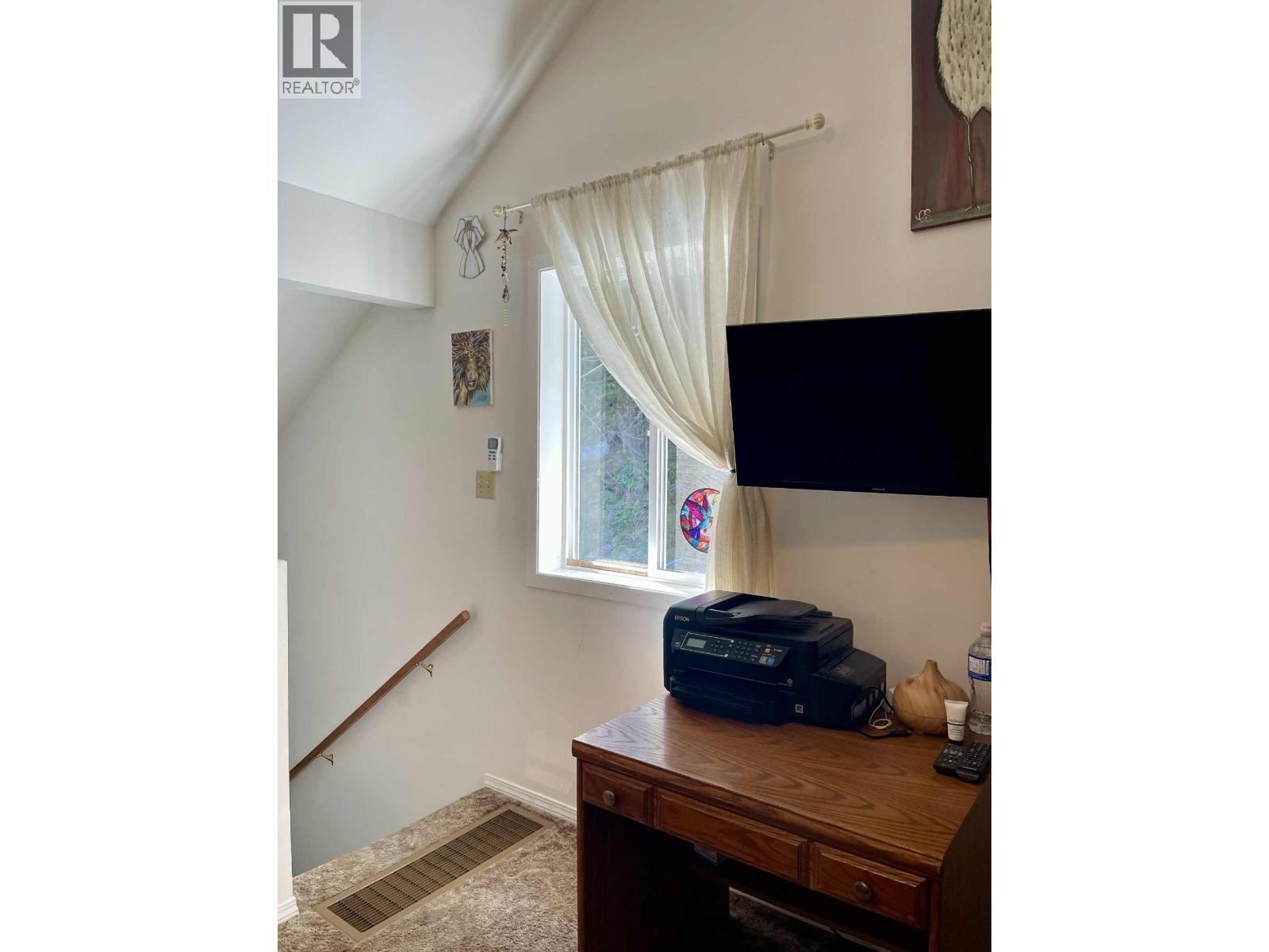 259 20 Mackenzie Highway Property Photo 21