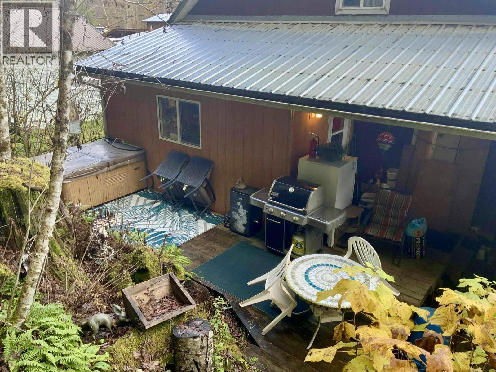 259 20 Mackenzie Highway Property Photo 26