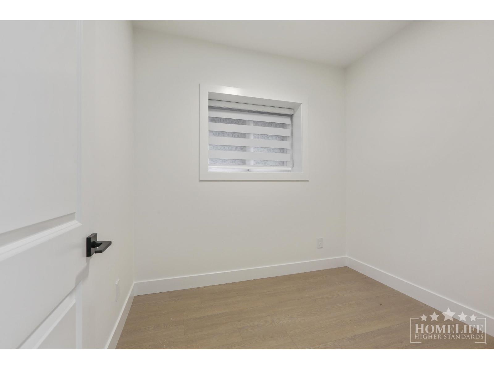 16674 16 #basement Property Photo 2