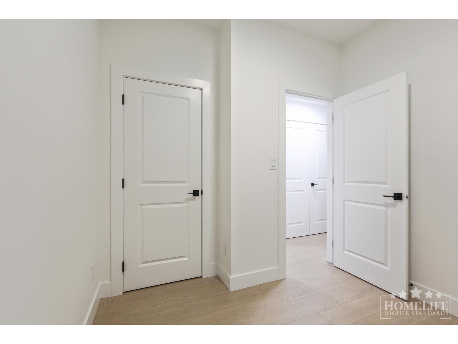 16674 16 #basement Property Photo 3