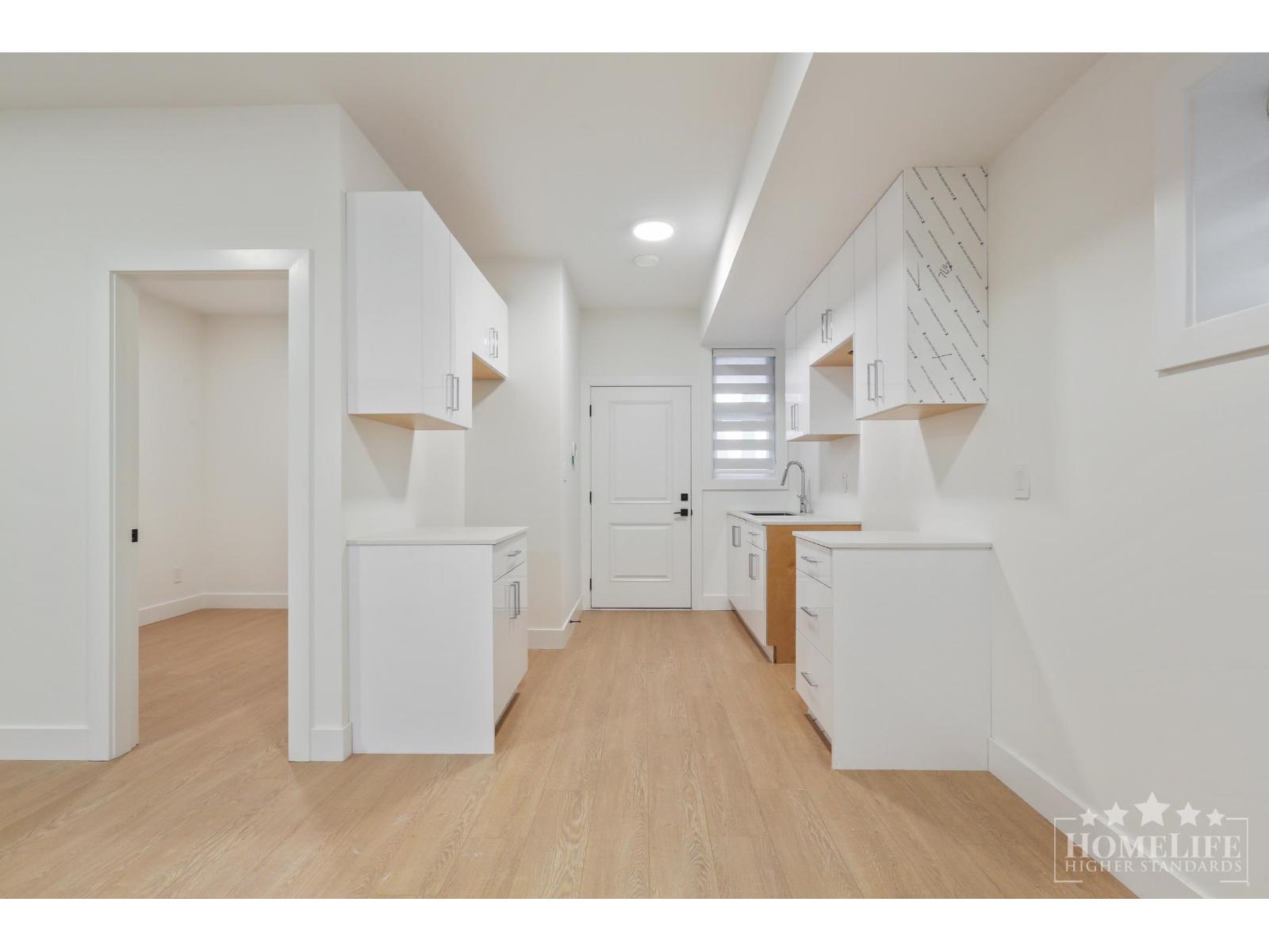 16674 16 #basement Property Photo 7