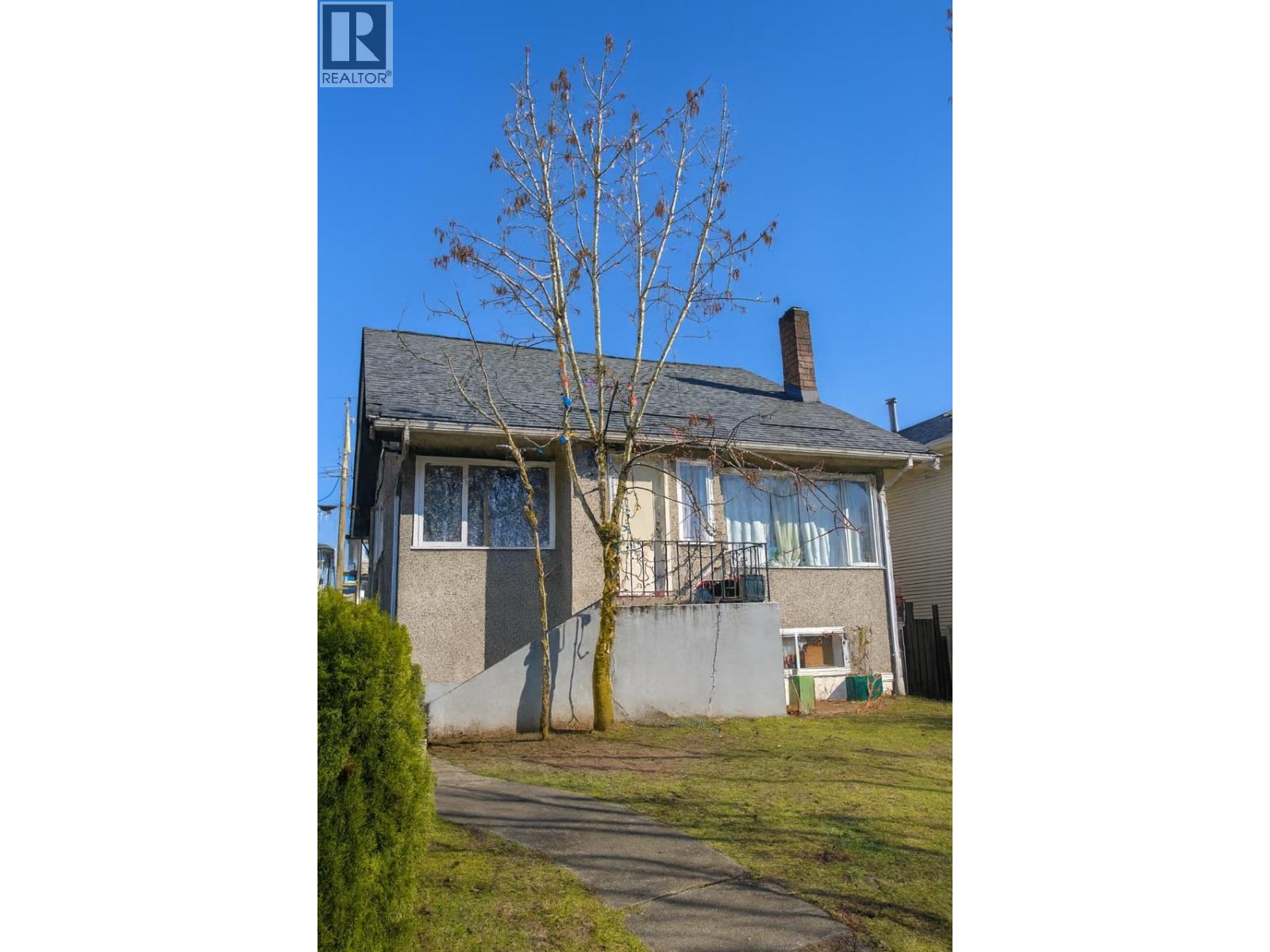 5735 EARLES STREET Property Photo 1