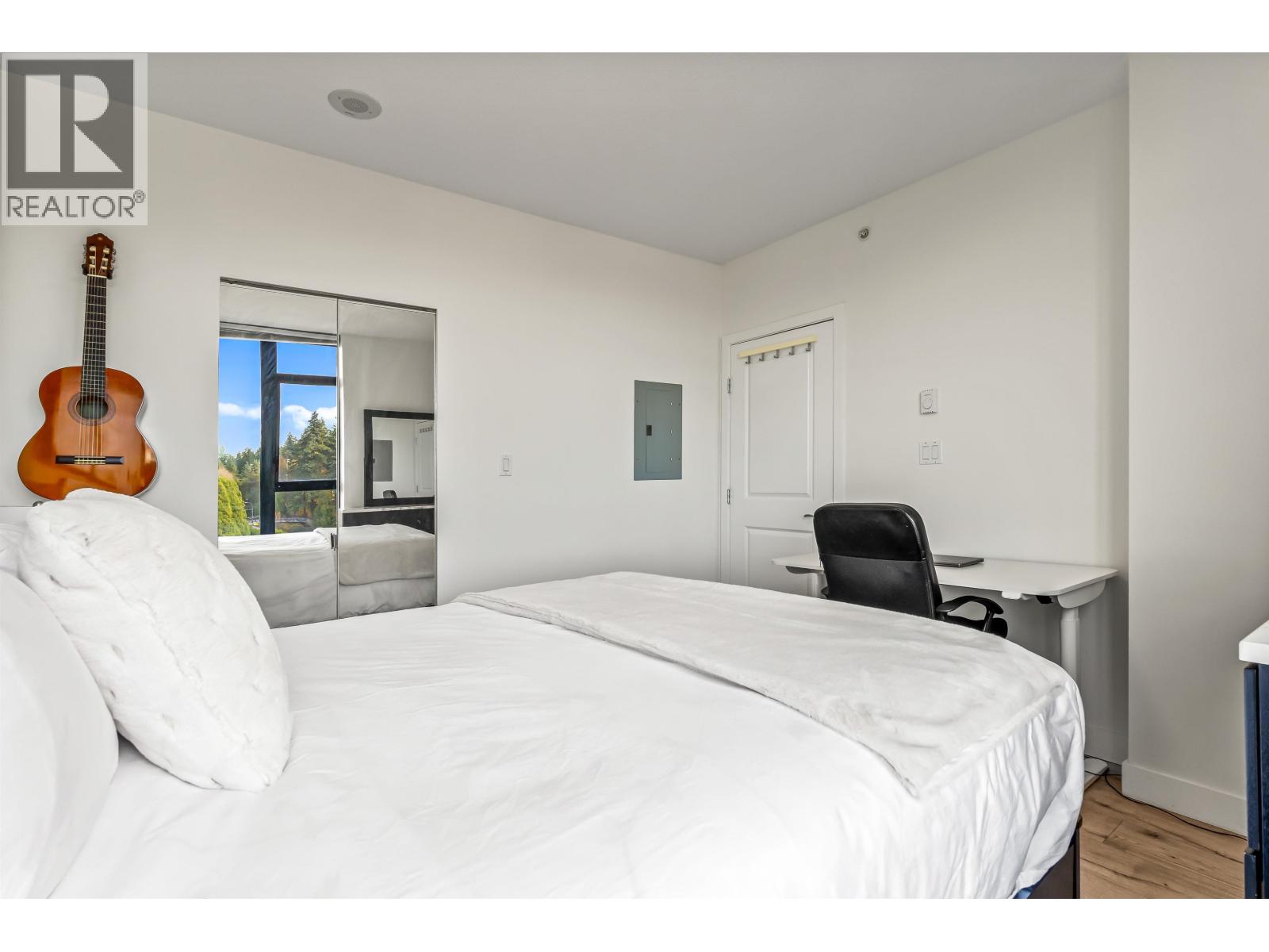 15 East Royal Avenue #1701 Property Photo 10