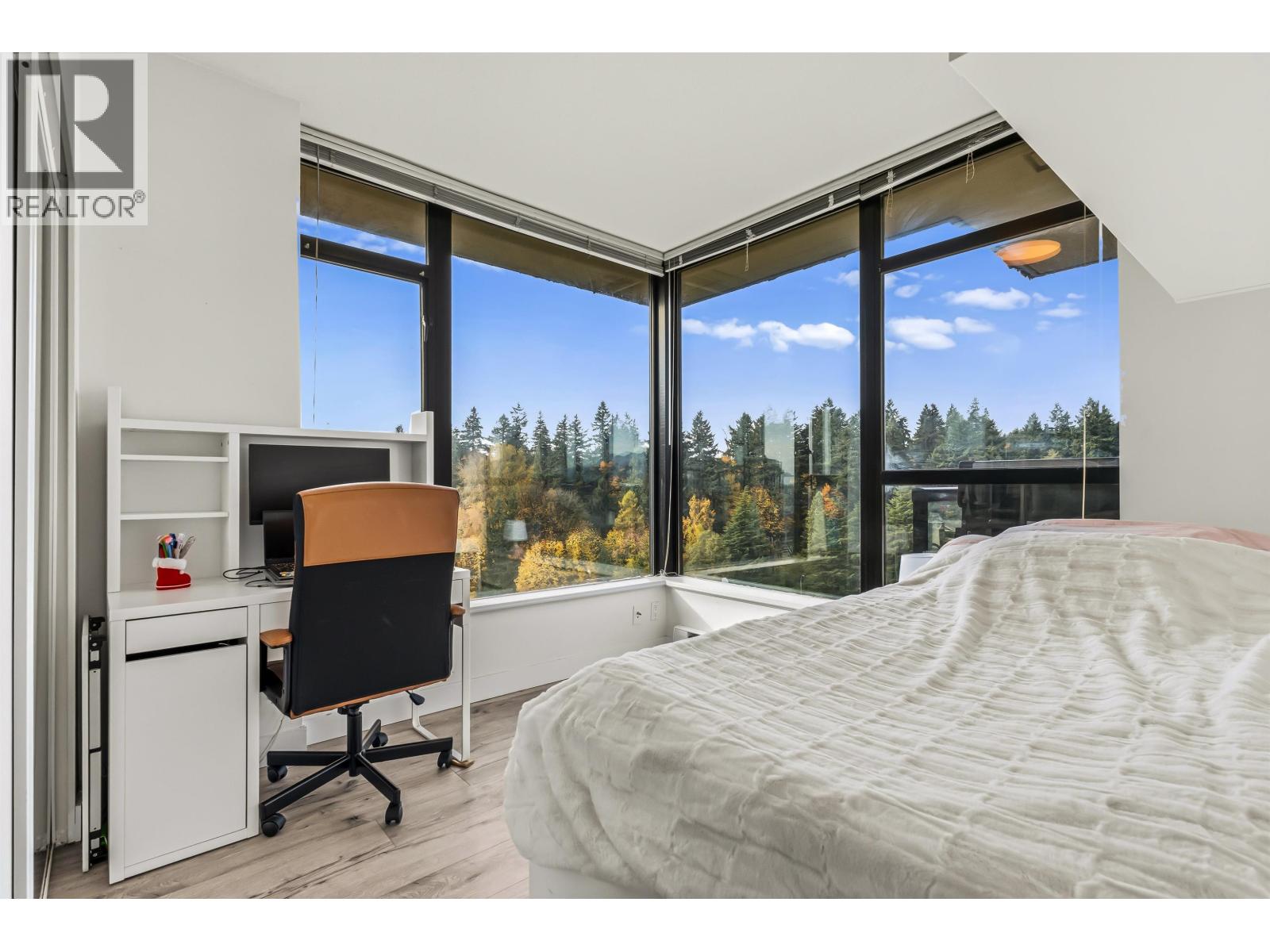 15 East Royal Avenue #1701 Property Photo 14