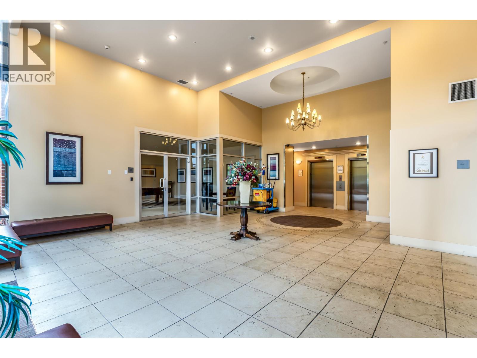 15 East Royal Avenue #1701 Property Photo 24