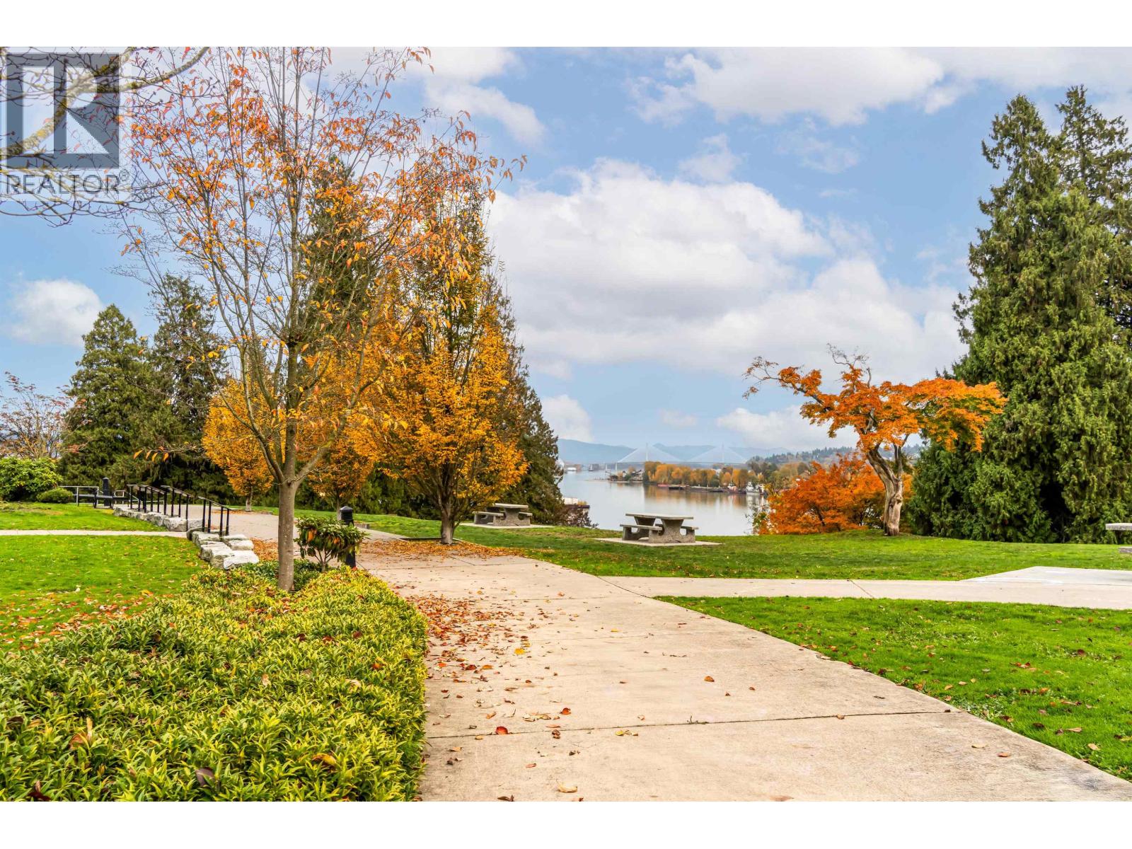 15 East Royal Avenue #1701 Property Photo 30