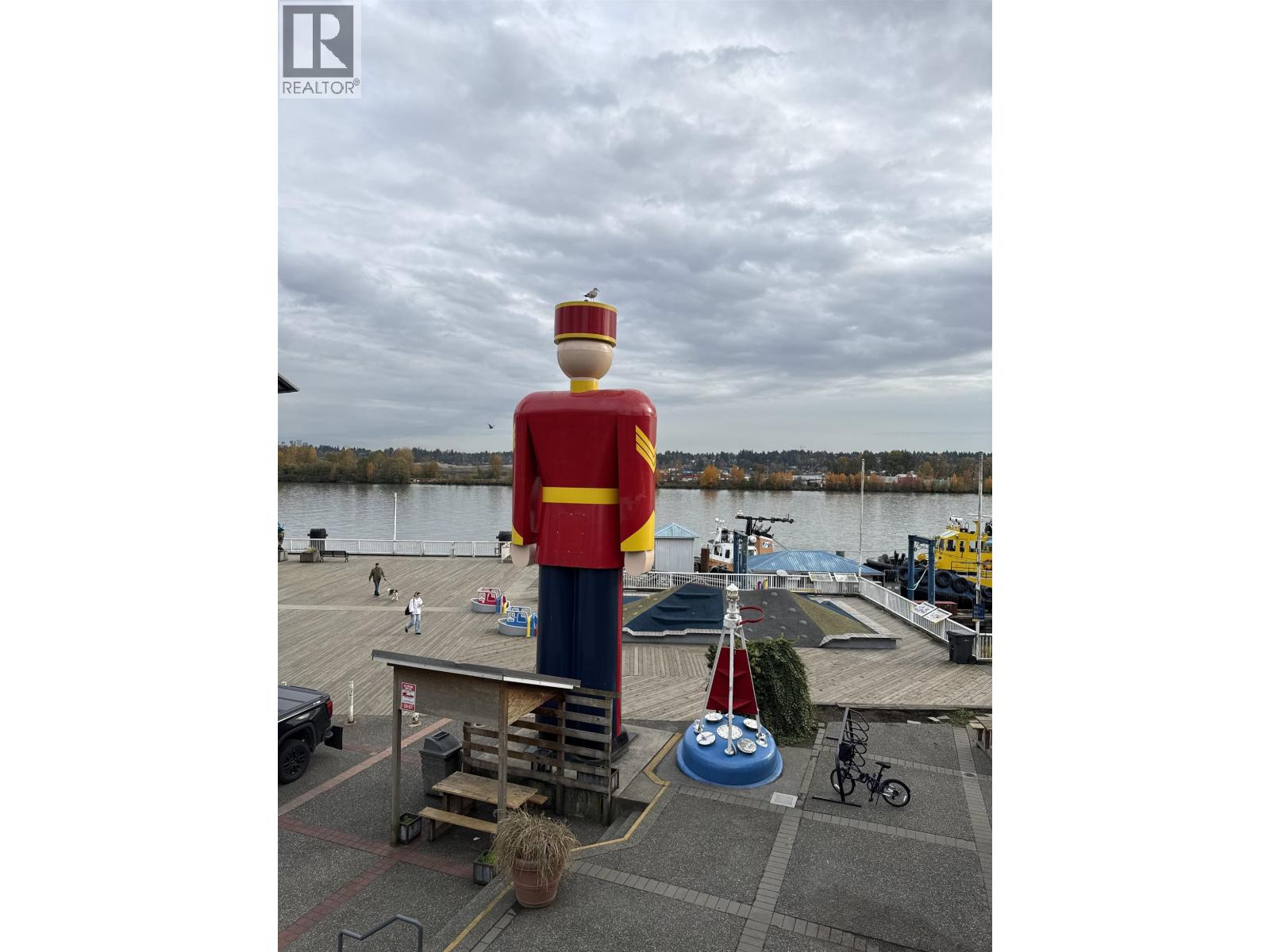 15 East Royal Avenue #1701 Property Photo 33