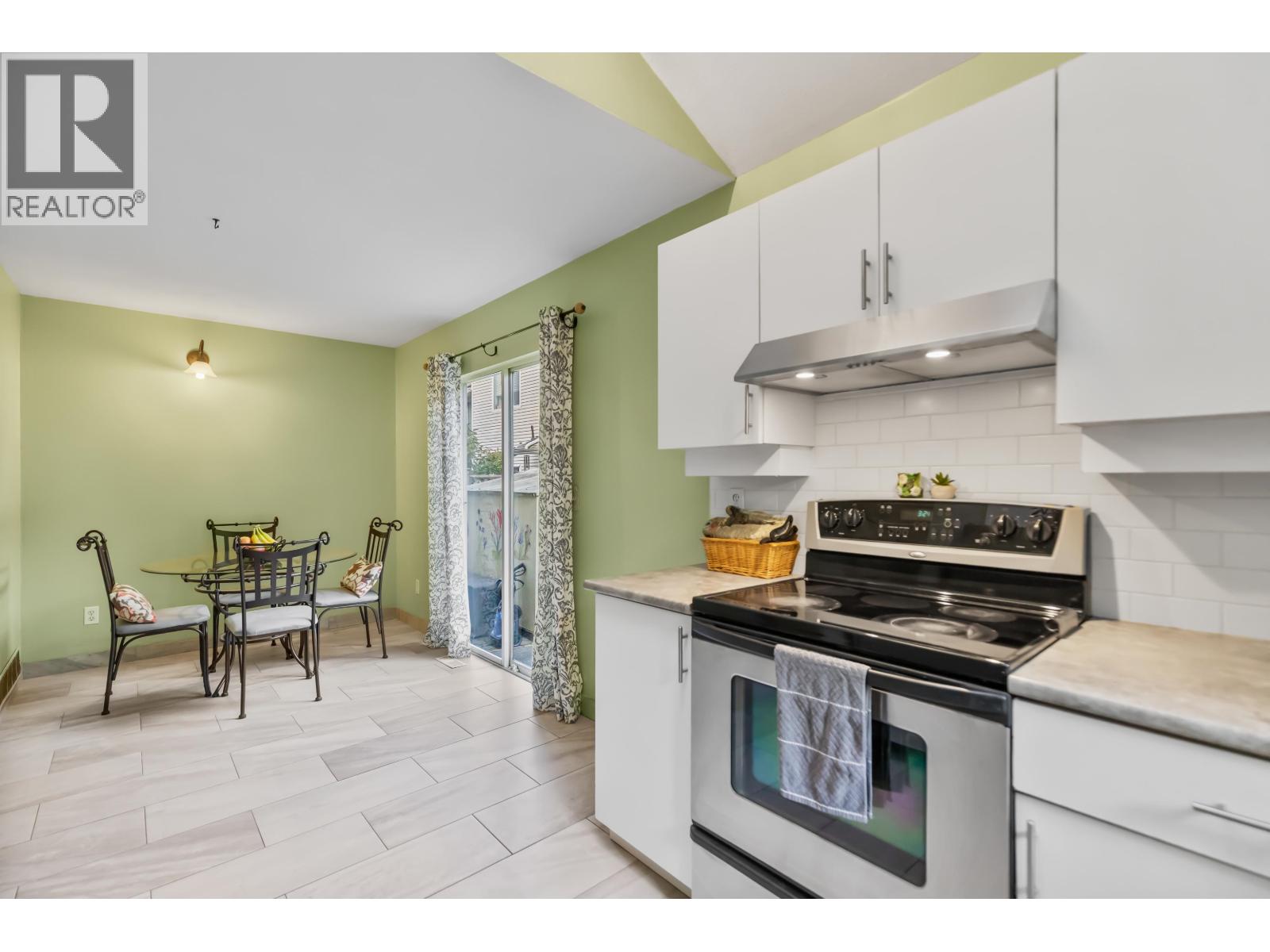 19252 119 Avenue #4 Property Photo 11