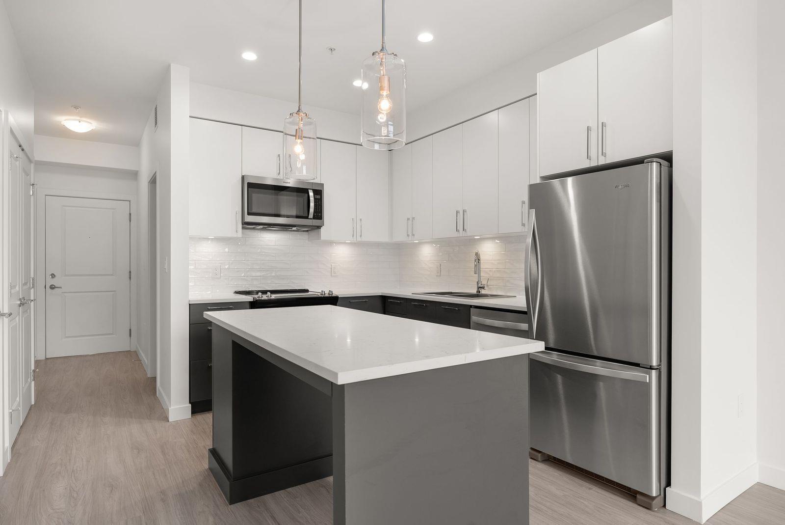 20834 80 #a609 Property Photo 6