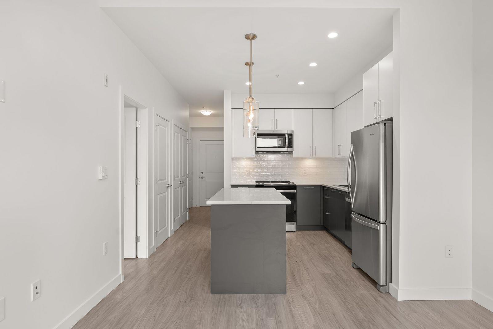 20834 80 #a609 Property Photo 7