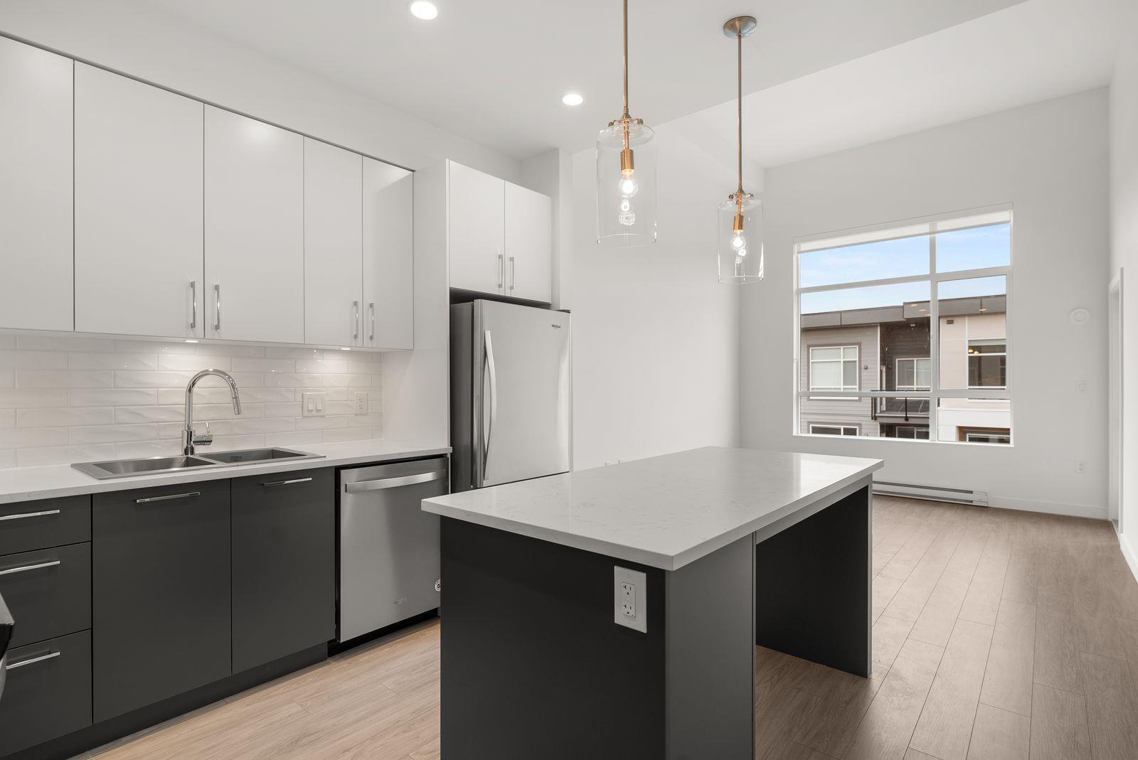 20834 80 #a609 Property Photo 13