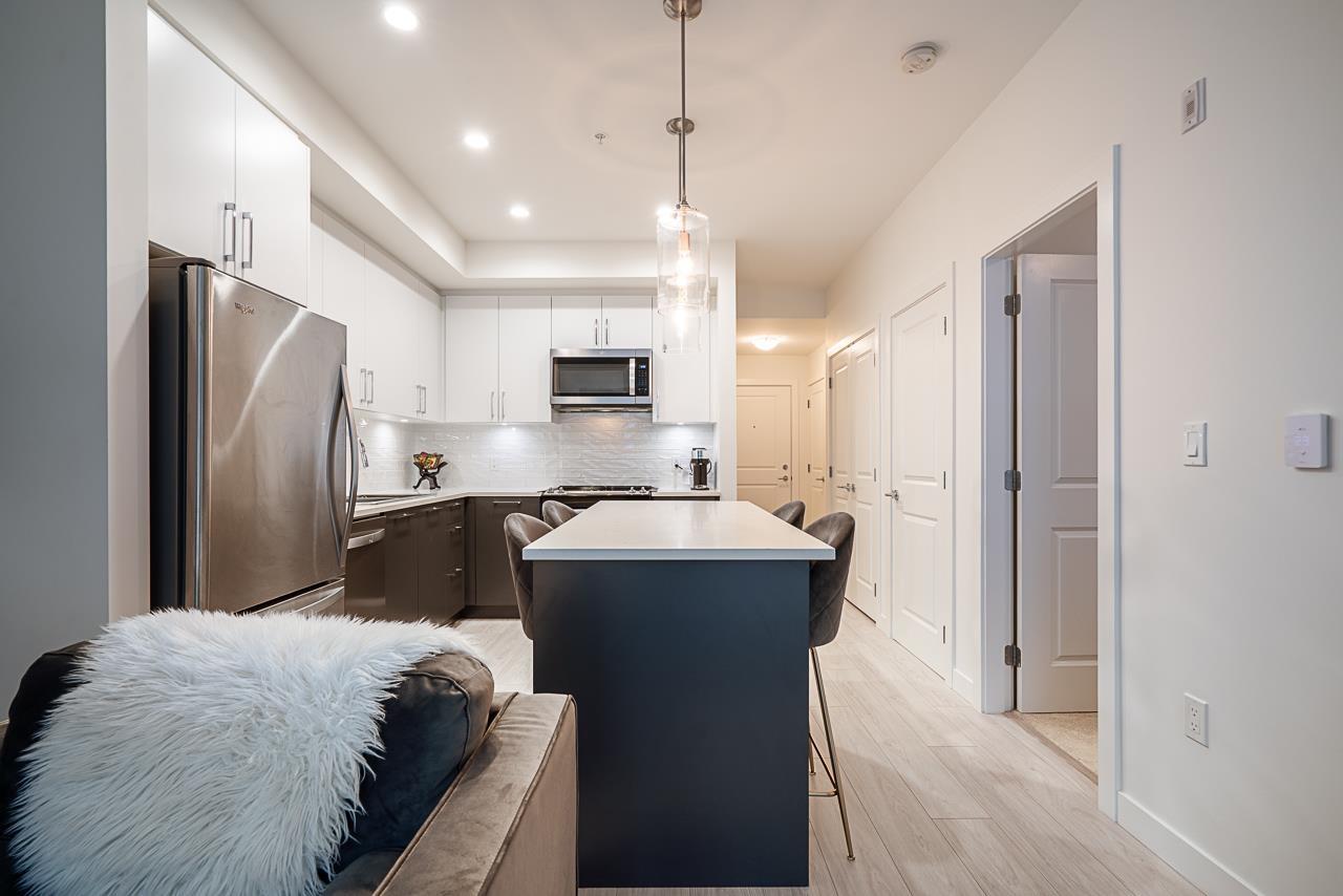 20834 80 #b228 Property Photo 2