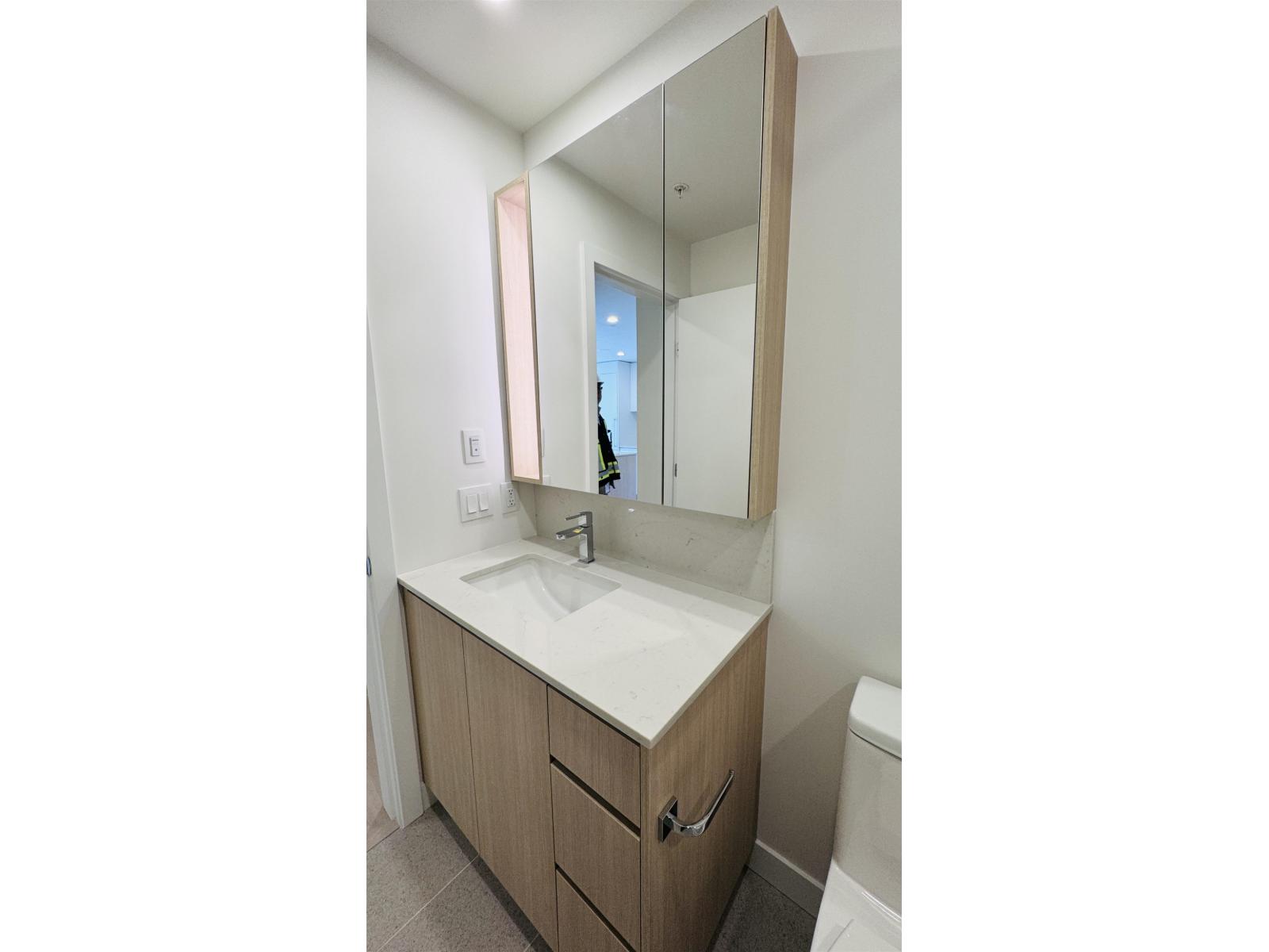 13573 98a #408 Property Photo 11