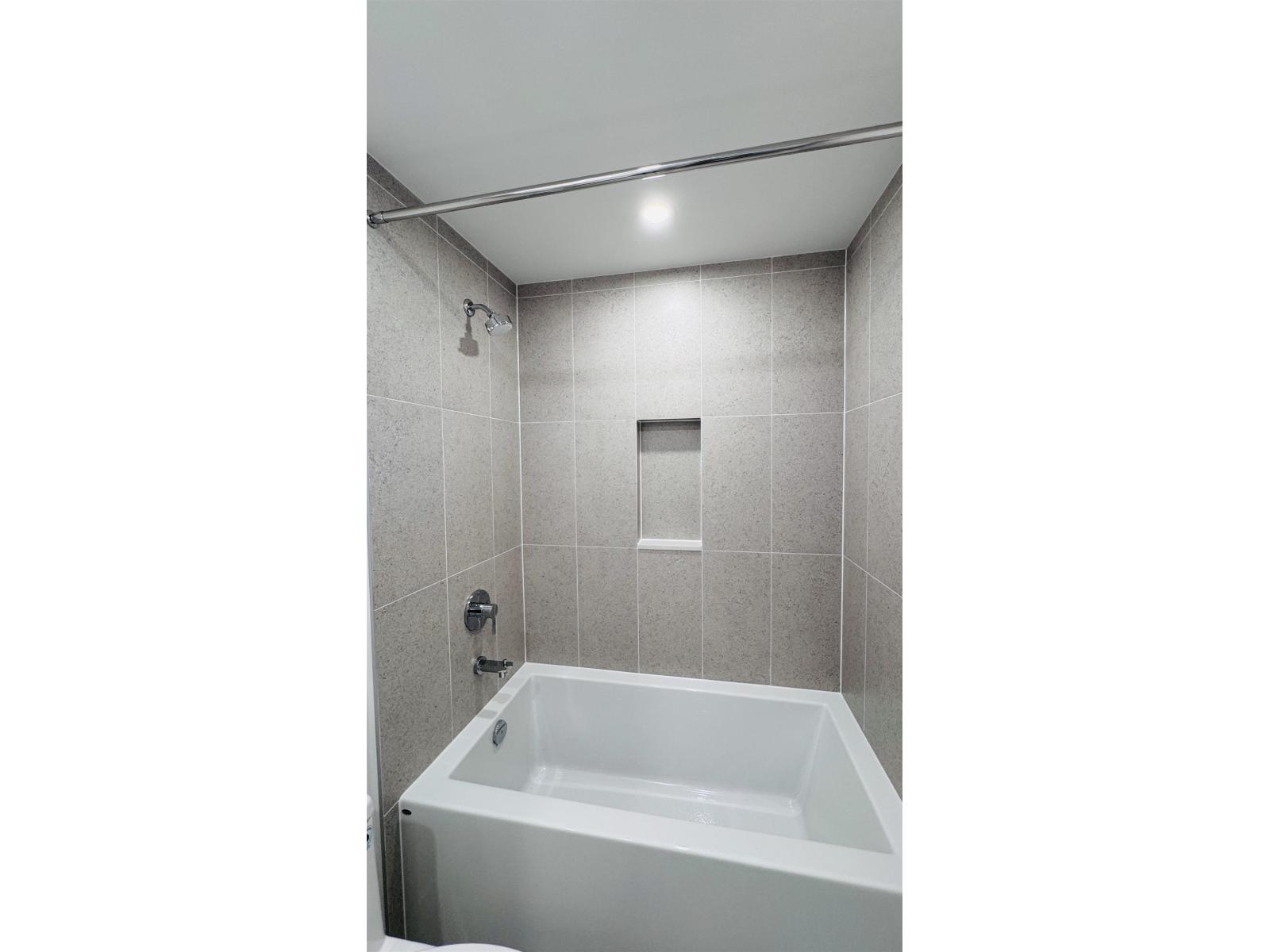 13573 98a #408 Property Photo 12