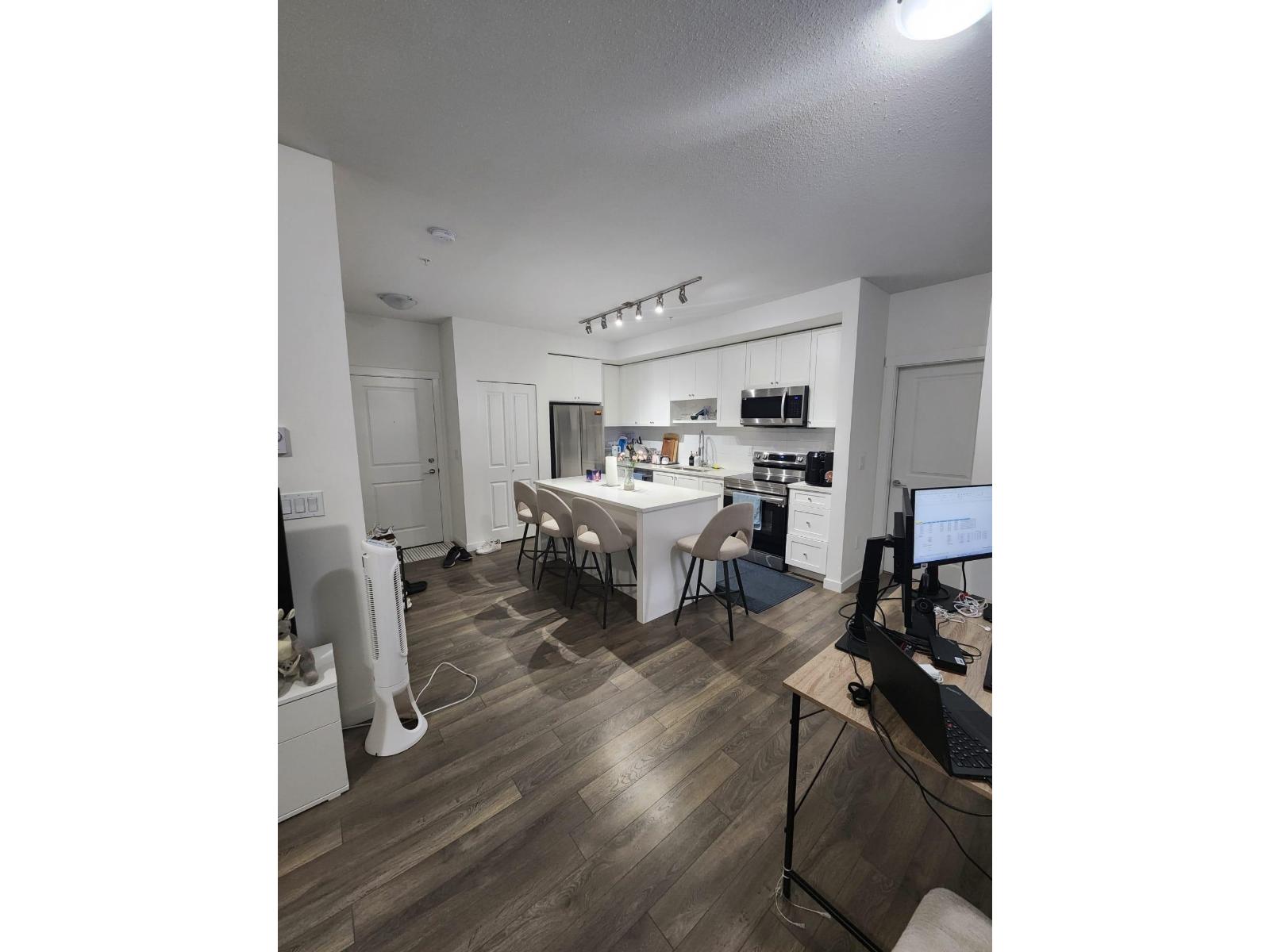 316 15825 85 Avenue Property Photo 3