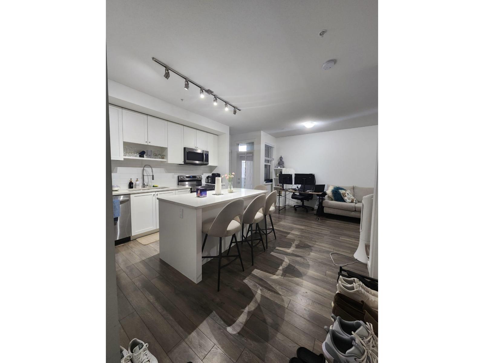 316 15825 85 Avenue Property Photo 4