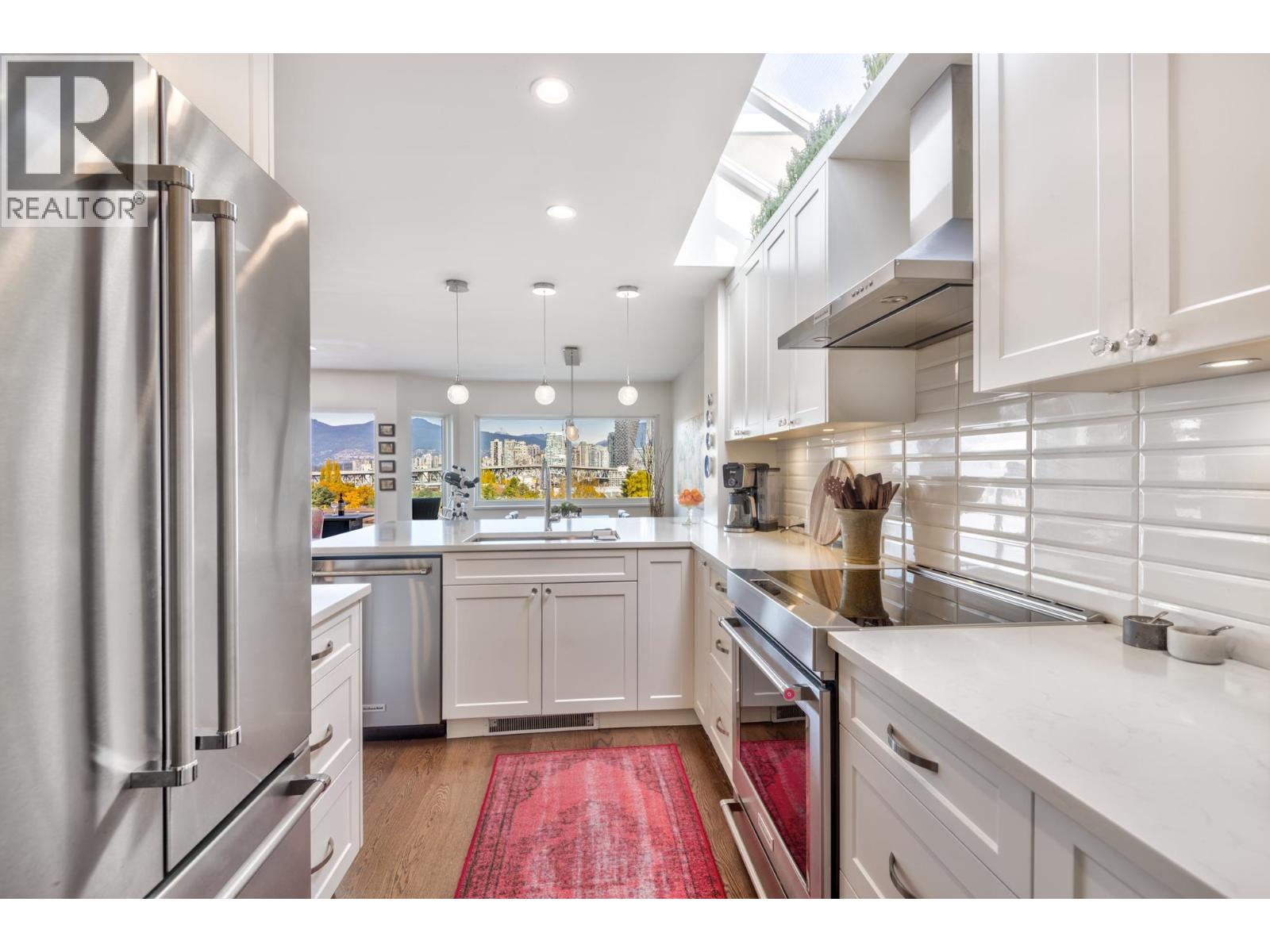 1251 West 7th Avenue Property Photo 15