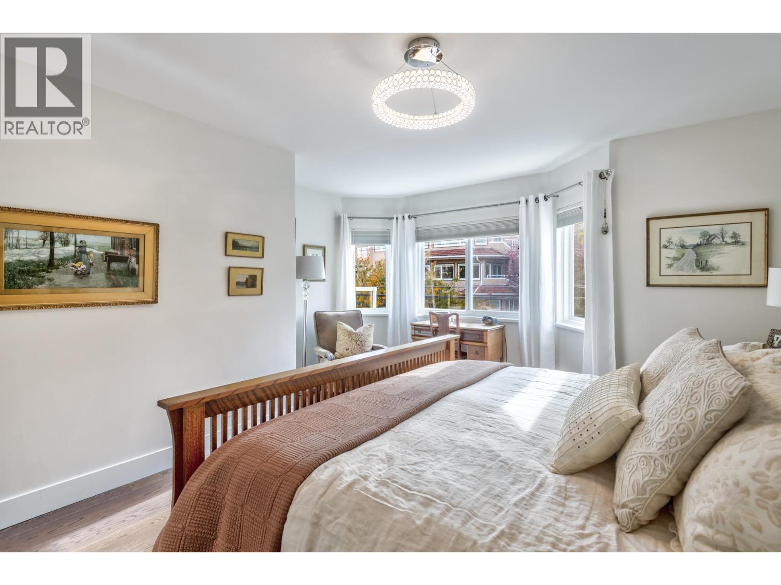 1251 West 7th Avenue Property Photo 17