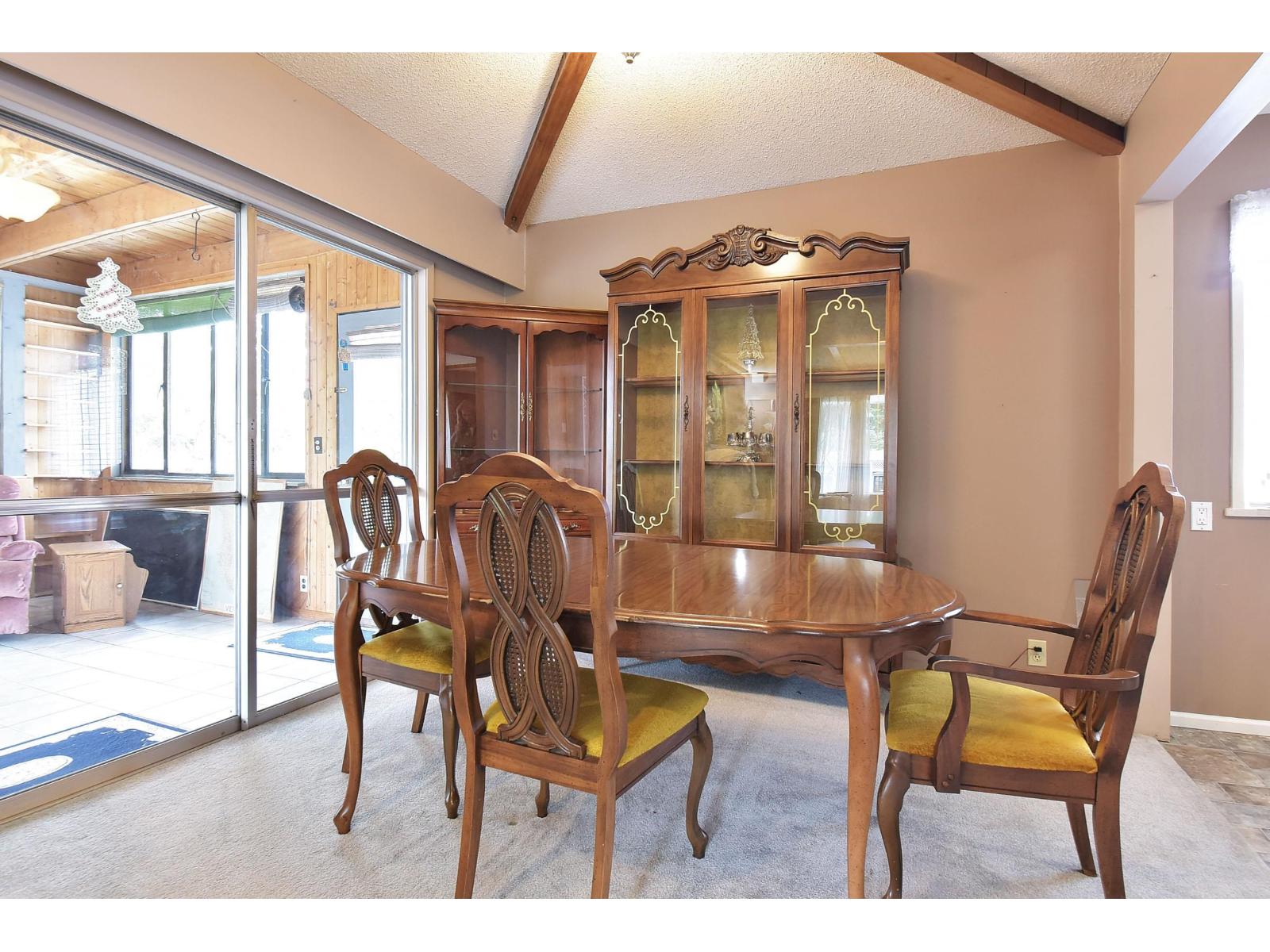 1589 Lancaster Property Photo 7