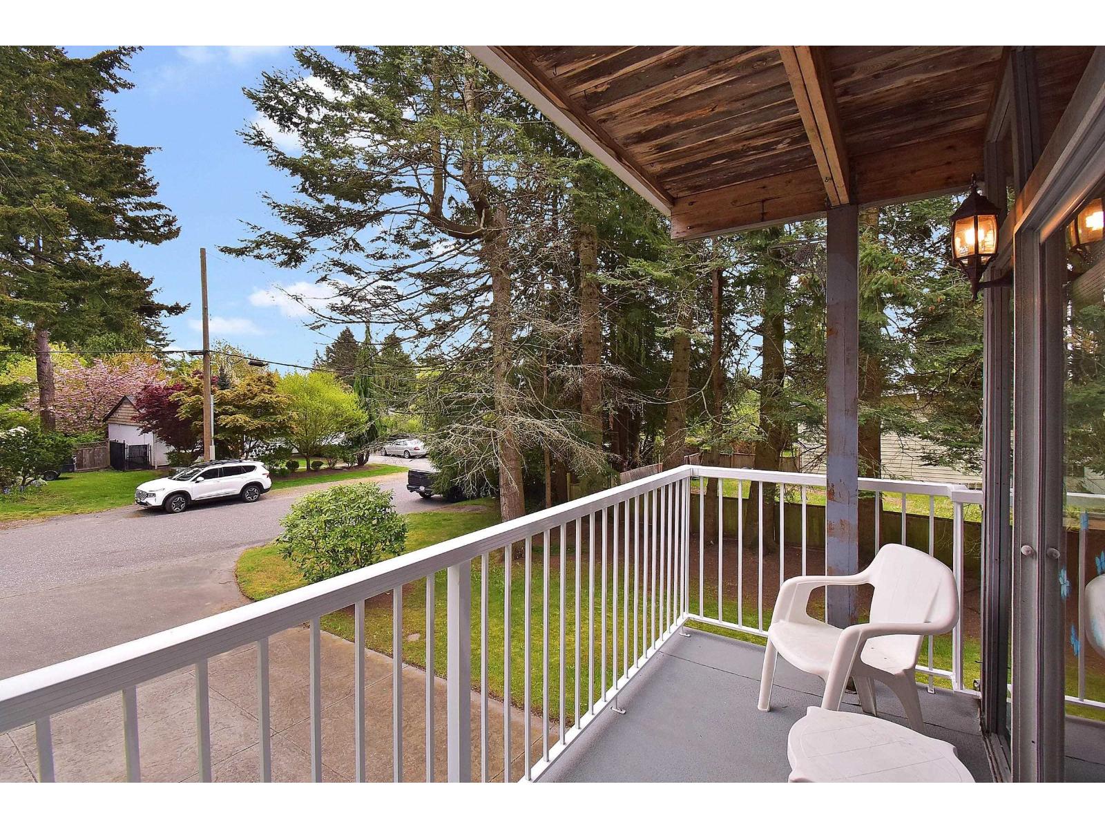 1589 Lancaster Property Photo 12