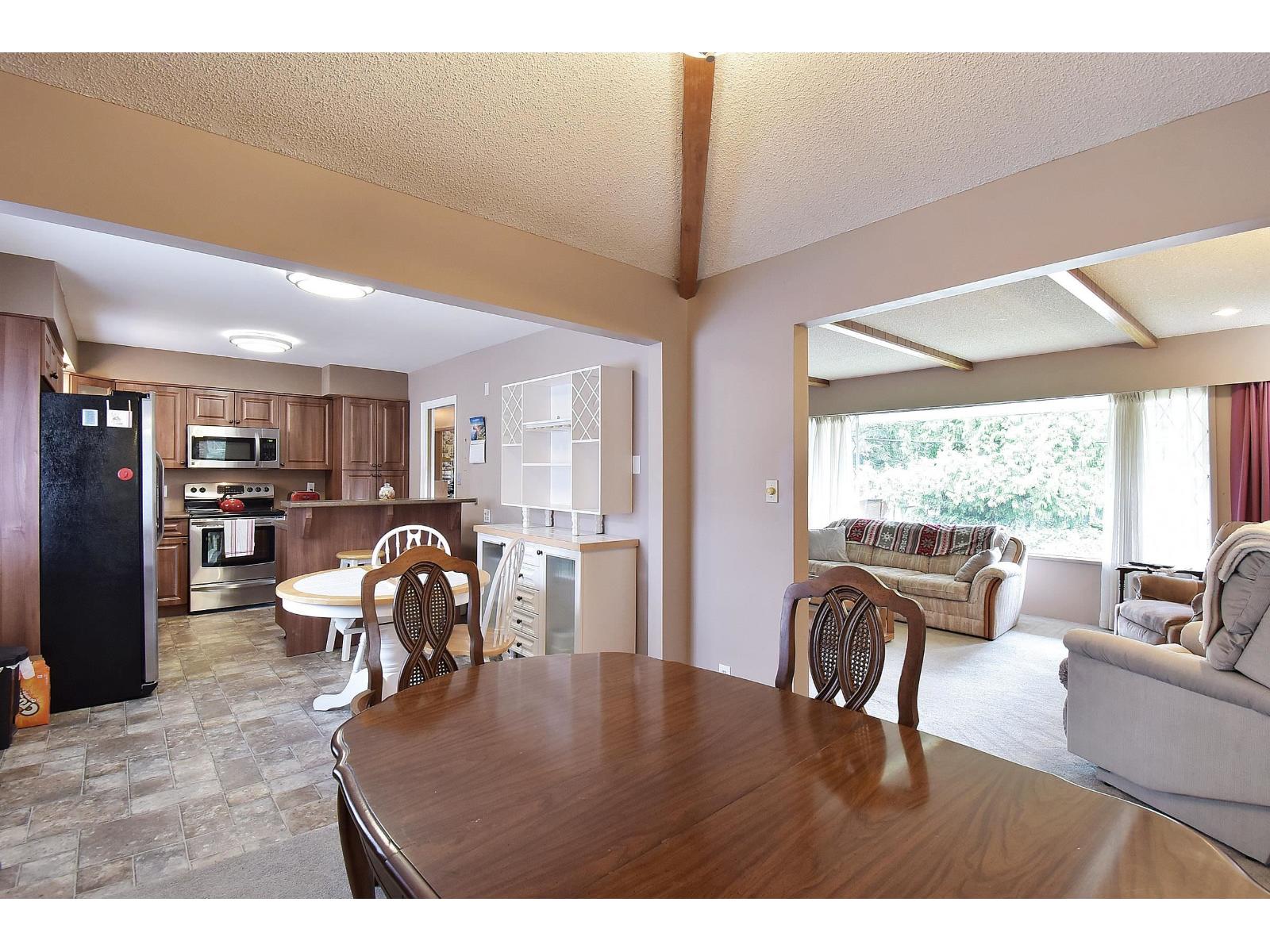 1589 Lancaster Property Photo 15