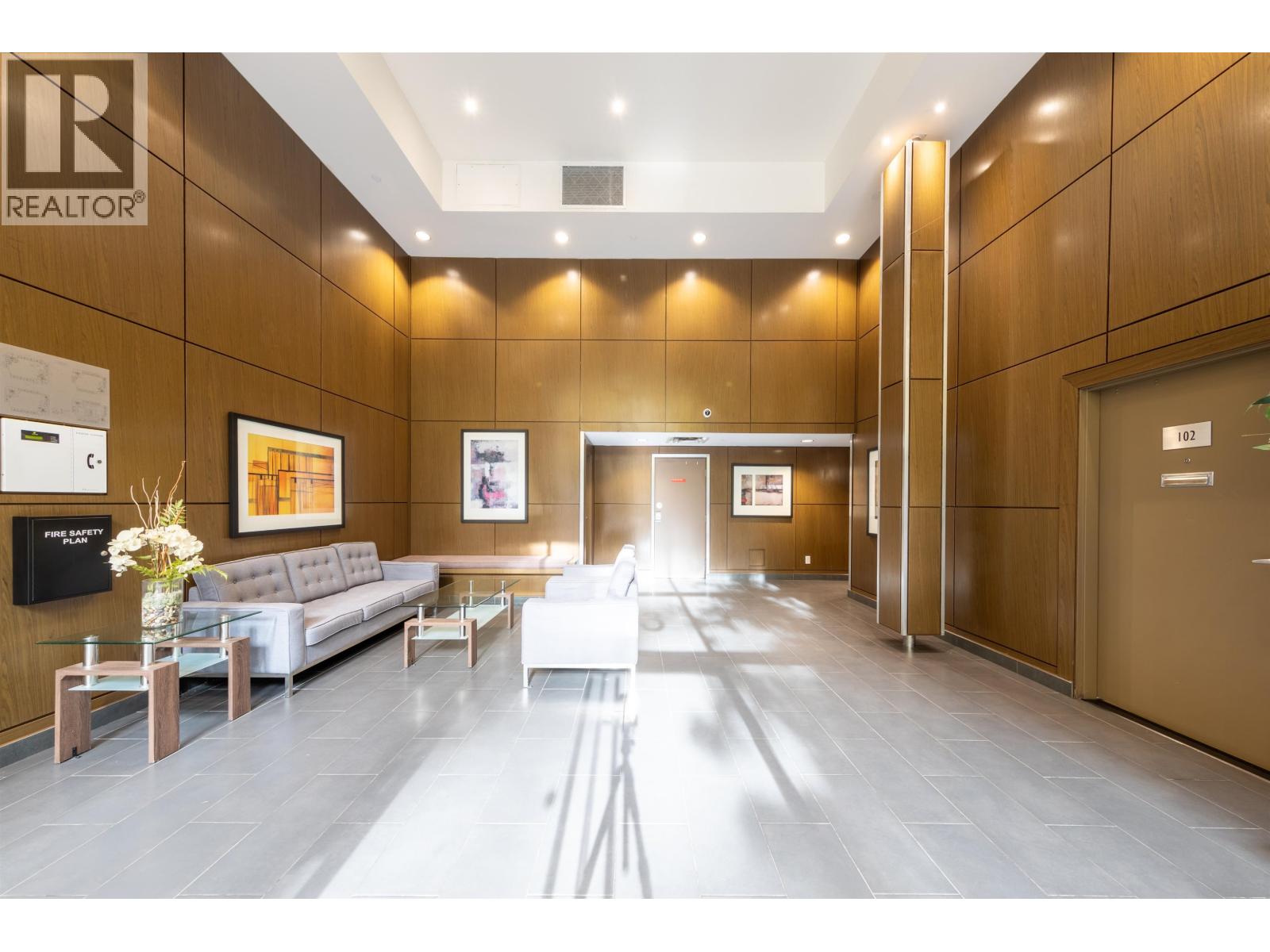 9133 Hemlock Drive #705 Property Photo 3