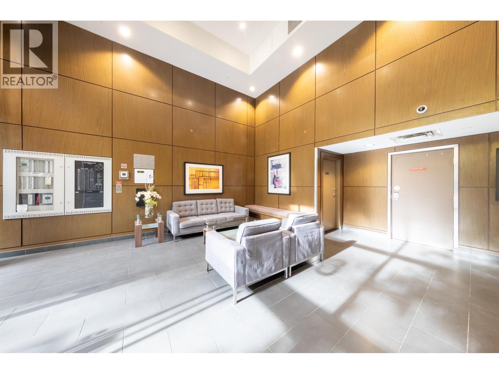 9133 Hemlock Drive #705 Property Photo 4