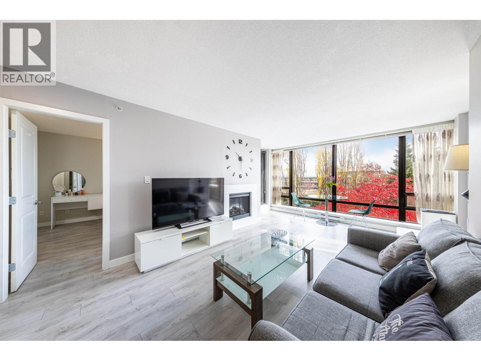 9133 Hemlock Drive #705 Property Photo 5