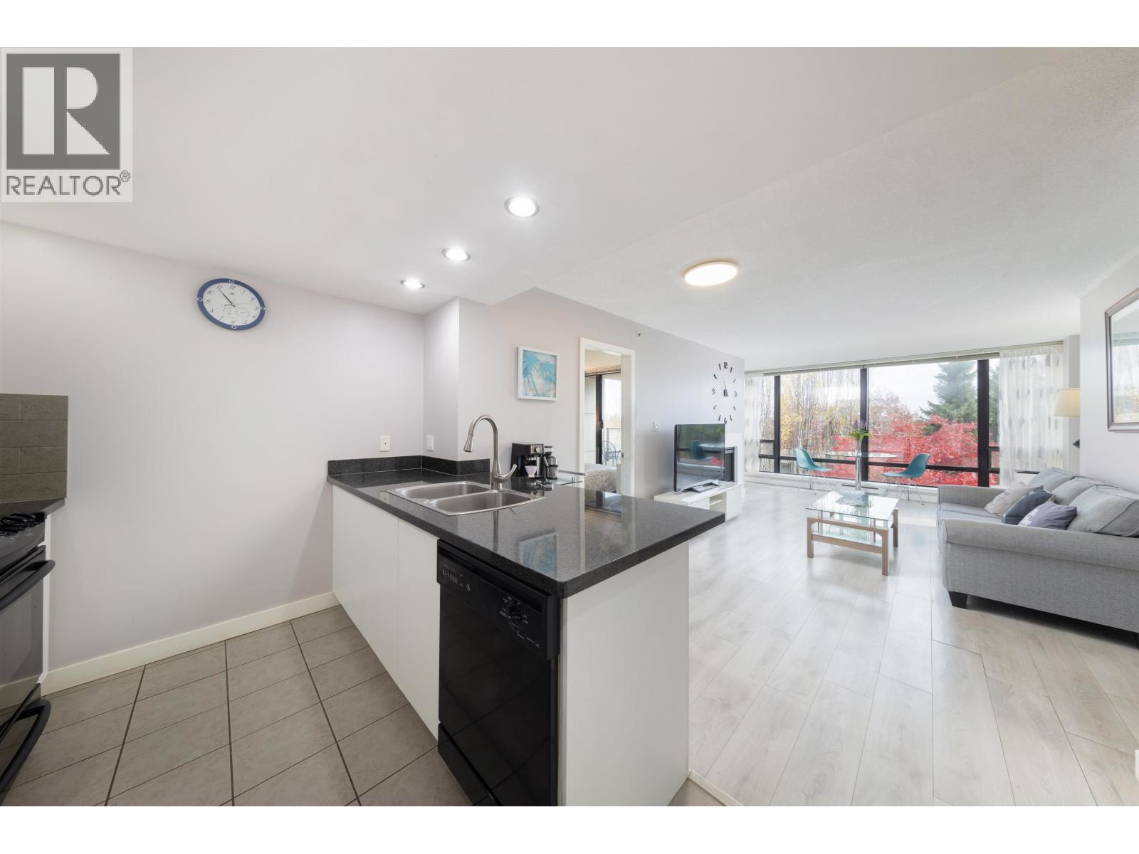 9133 Hemlock Drive #705 Property Photo 11