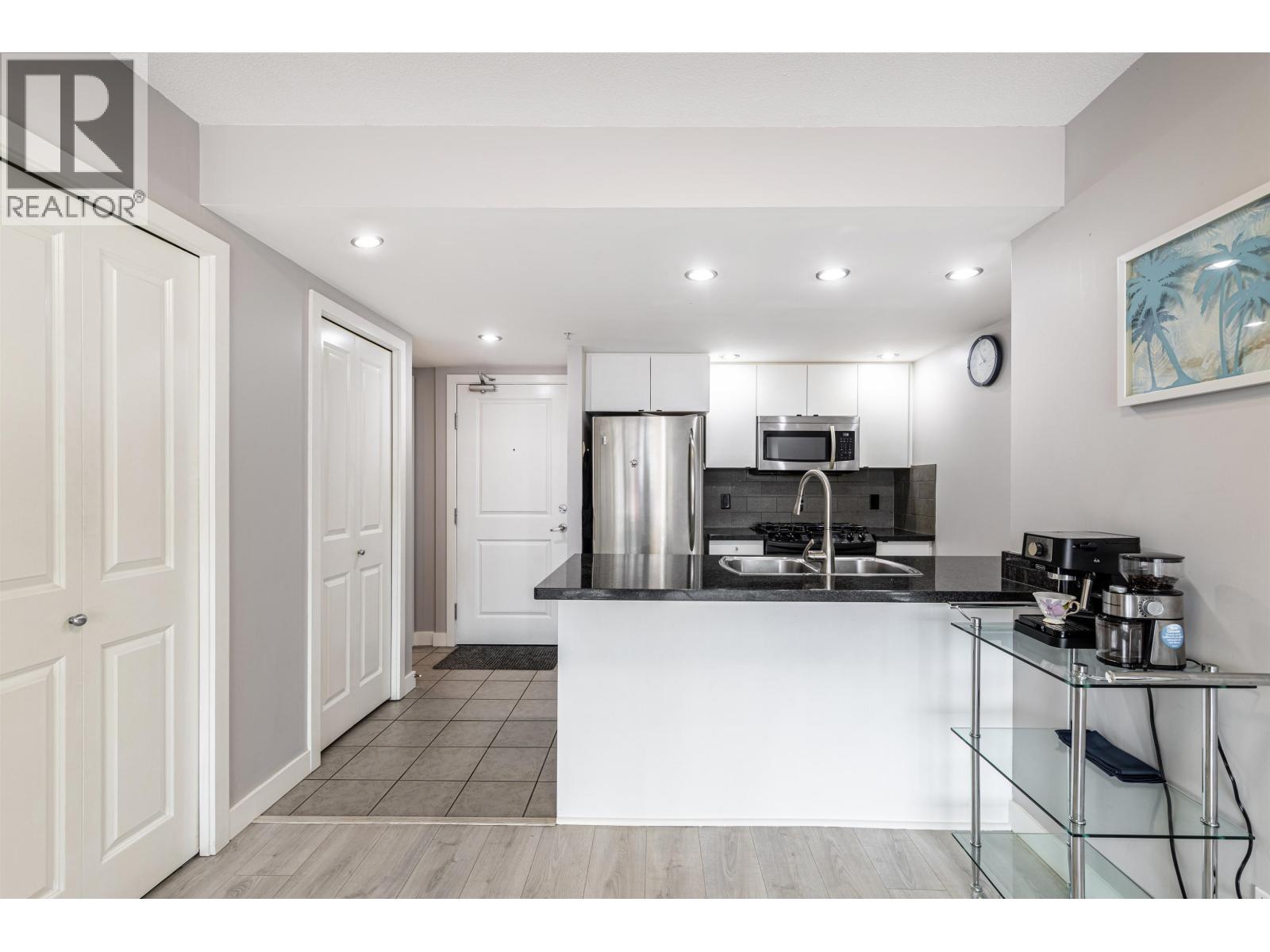 9133 Hemlock Drive #705 Property Photo 12