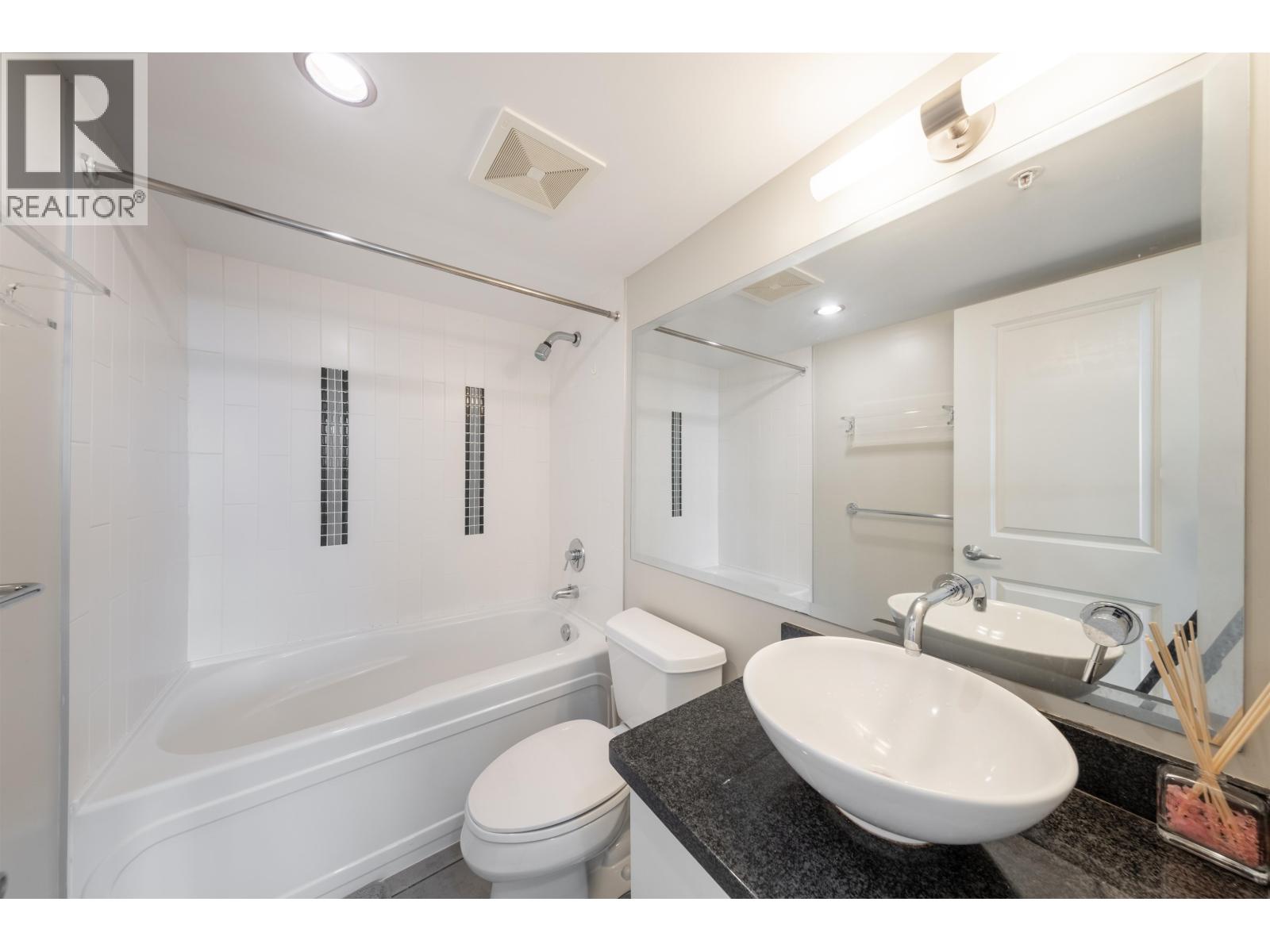 9133 Hemlock Drive #705 Property Photo 17