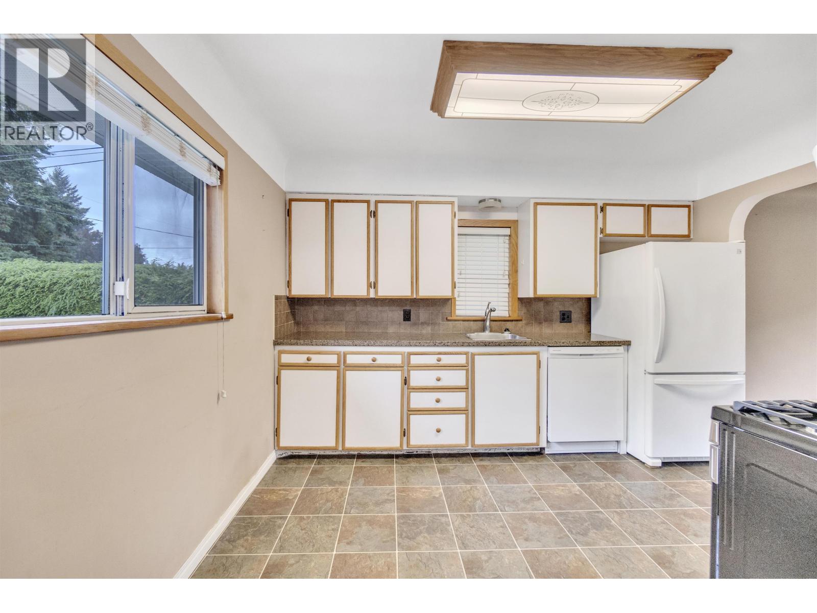 22128 119 Avenue Property Photo 12