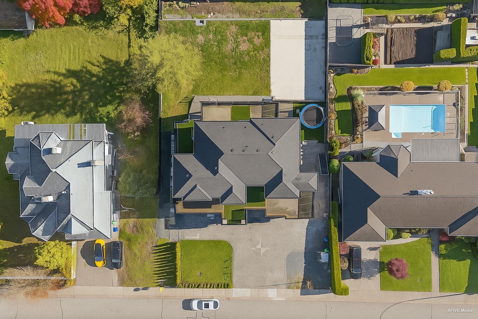 9376 164 Property Photo 4