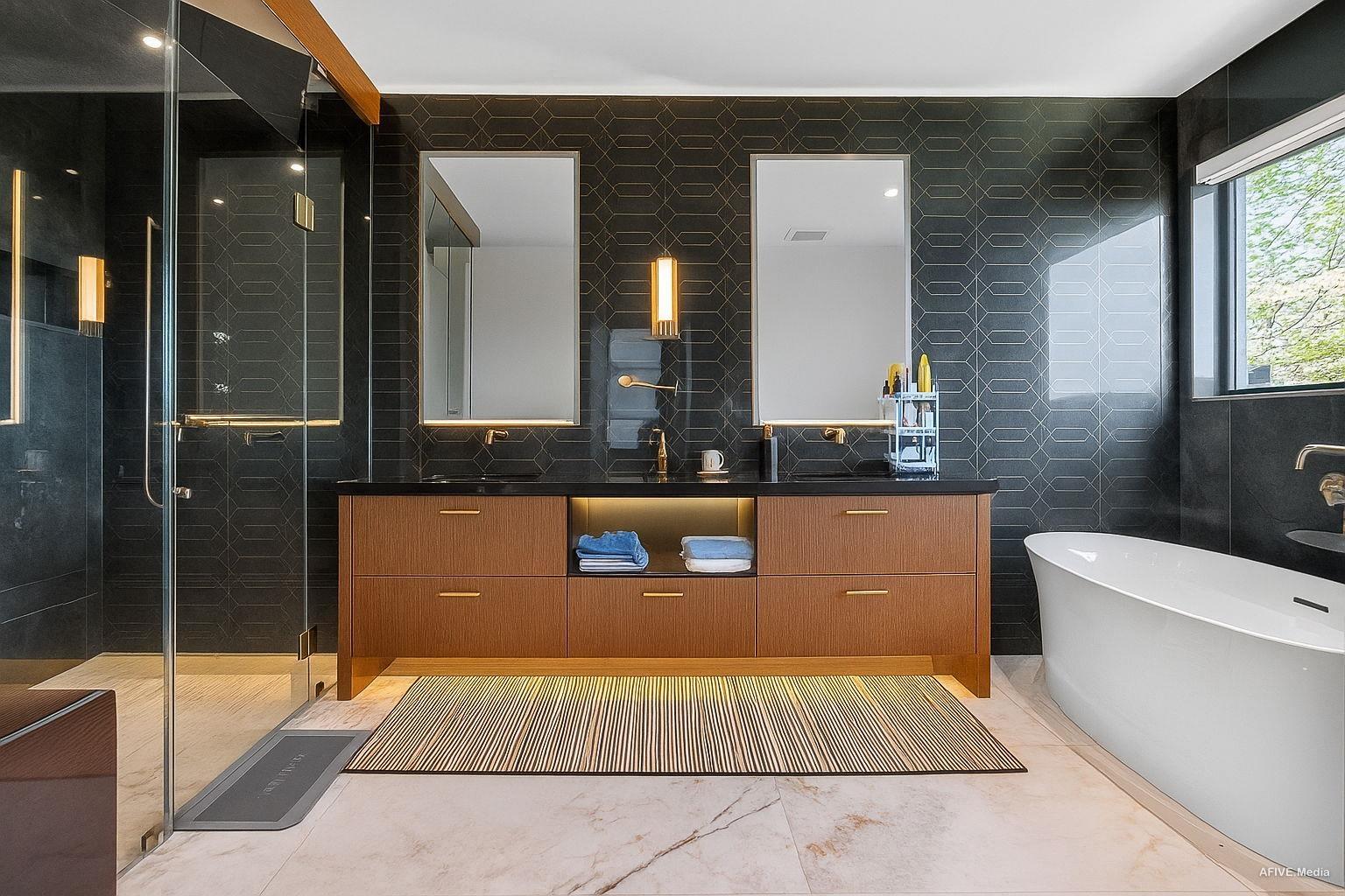 9376 164 Property Photo 22