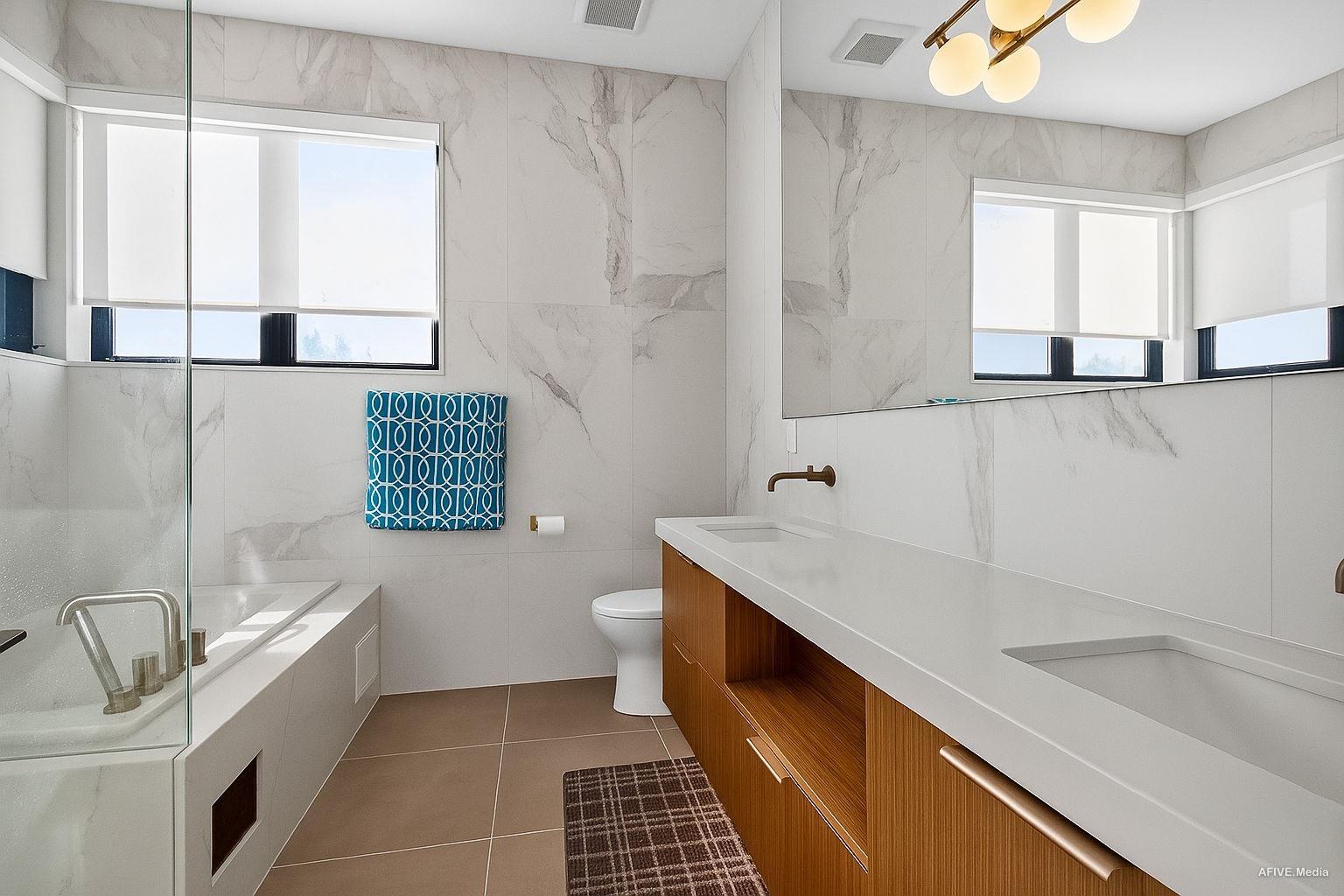 9376 164 Property Photo 25