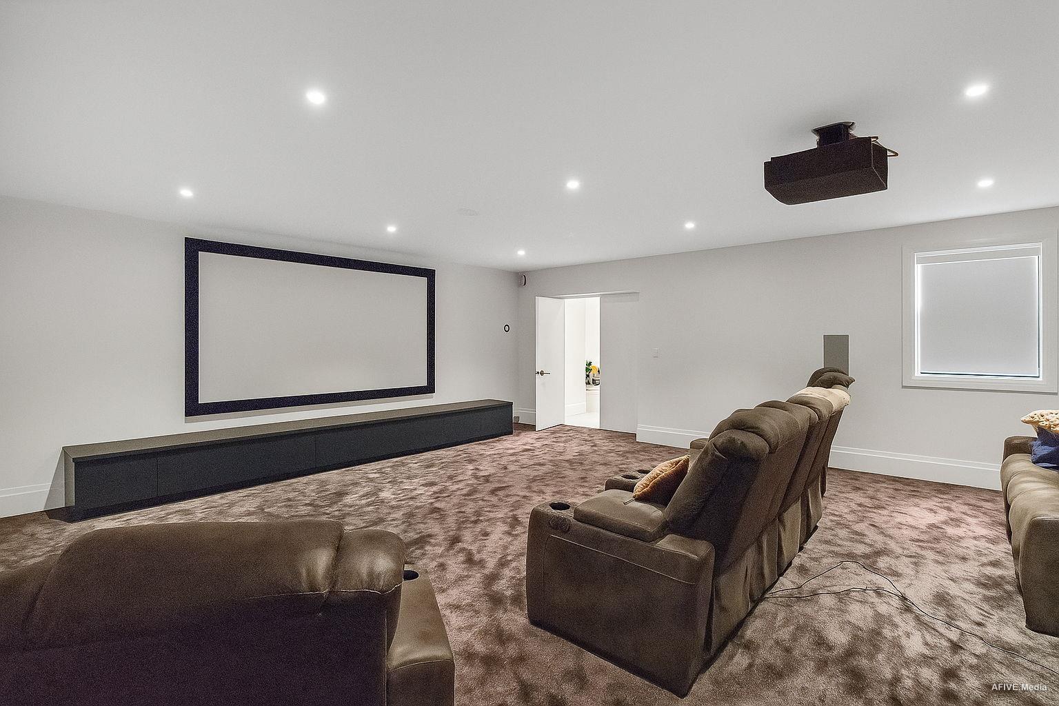 9376 164 Property Photo 33