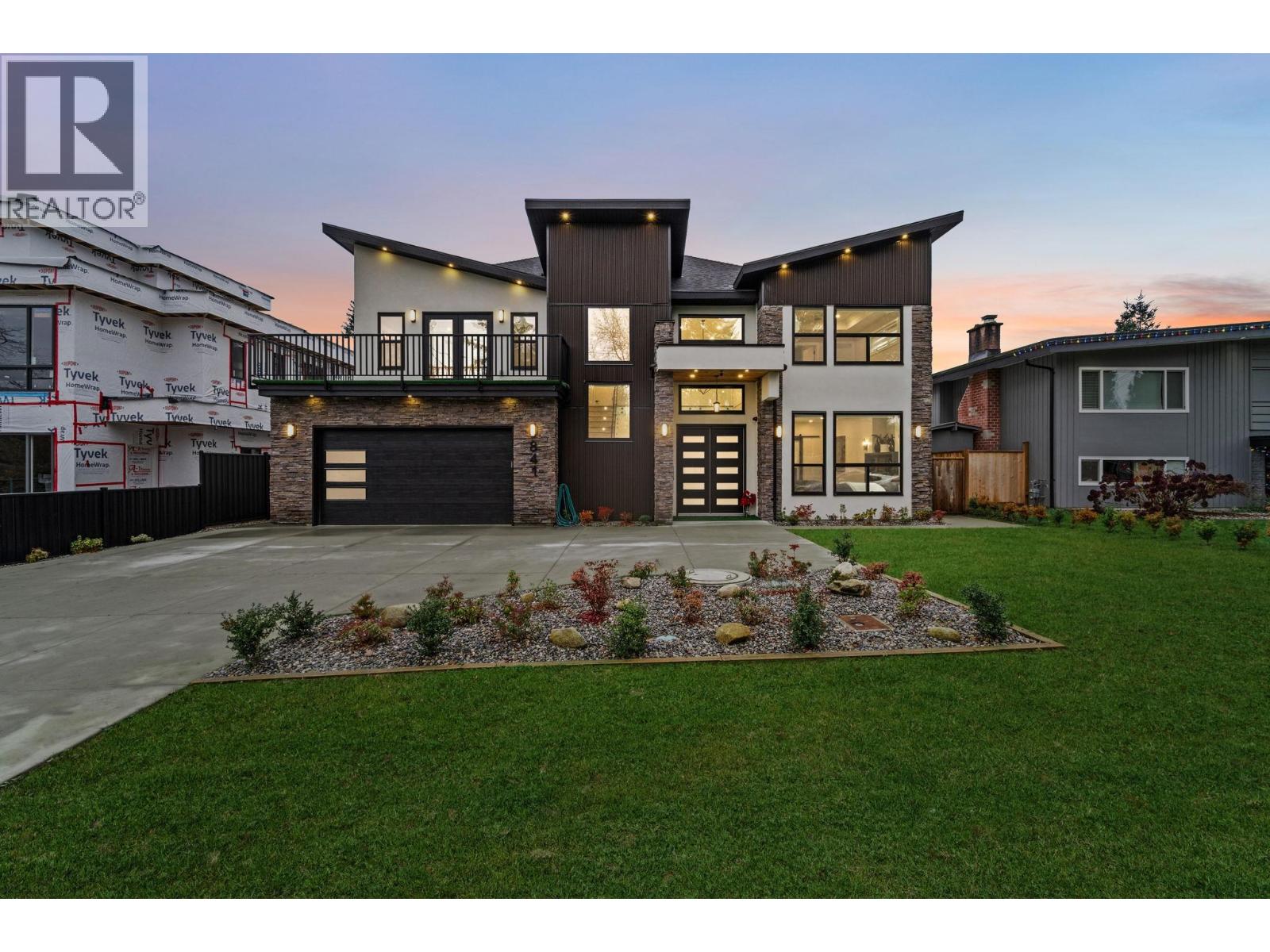 841 RONDEAU Street Property Photo 1