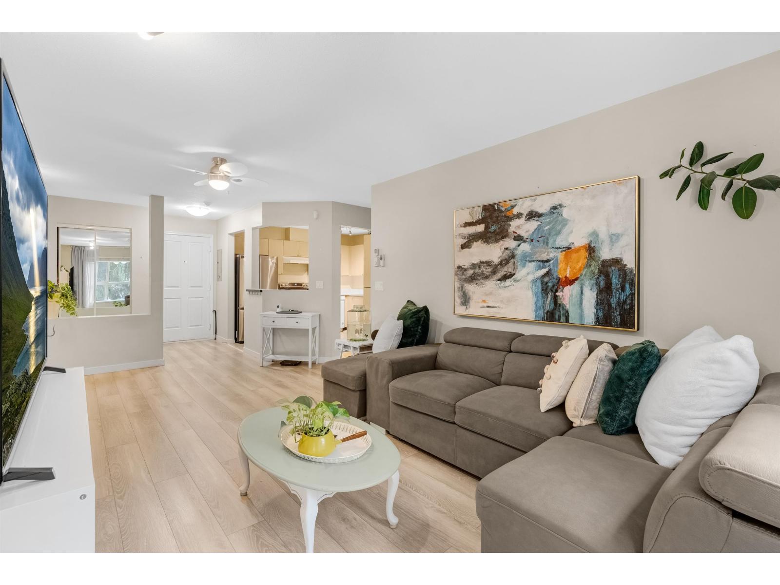 10186 155 #207 Property Photo 1