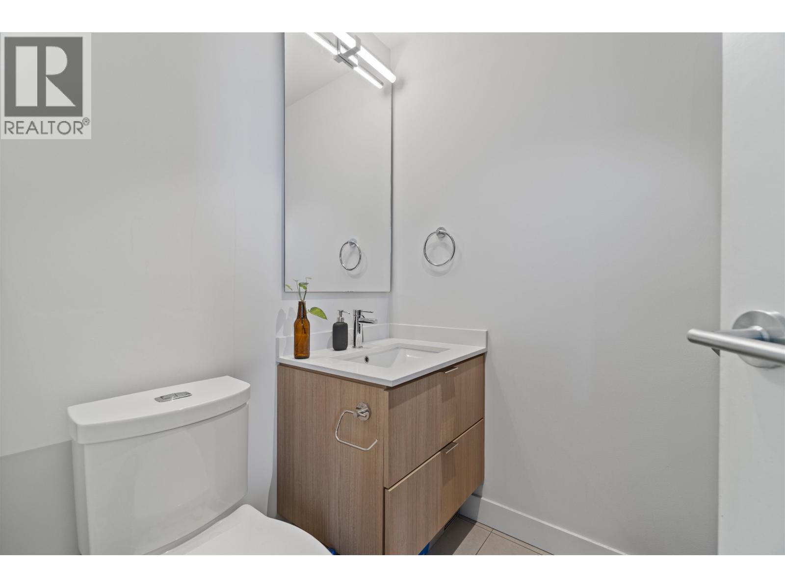114 6085 Irmin Street Property Photo 11