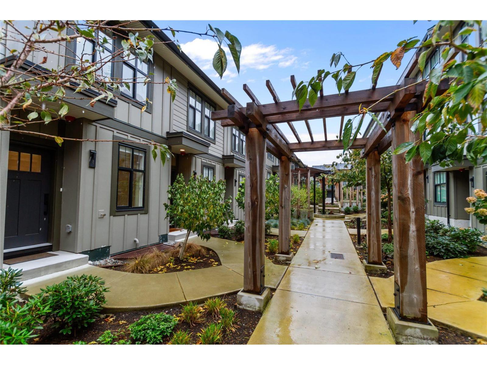 2350 165 #31 Property Photo 1