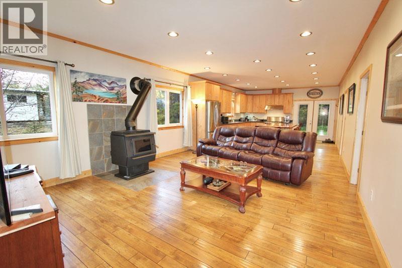 1262 Williams Street Property Photo 5