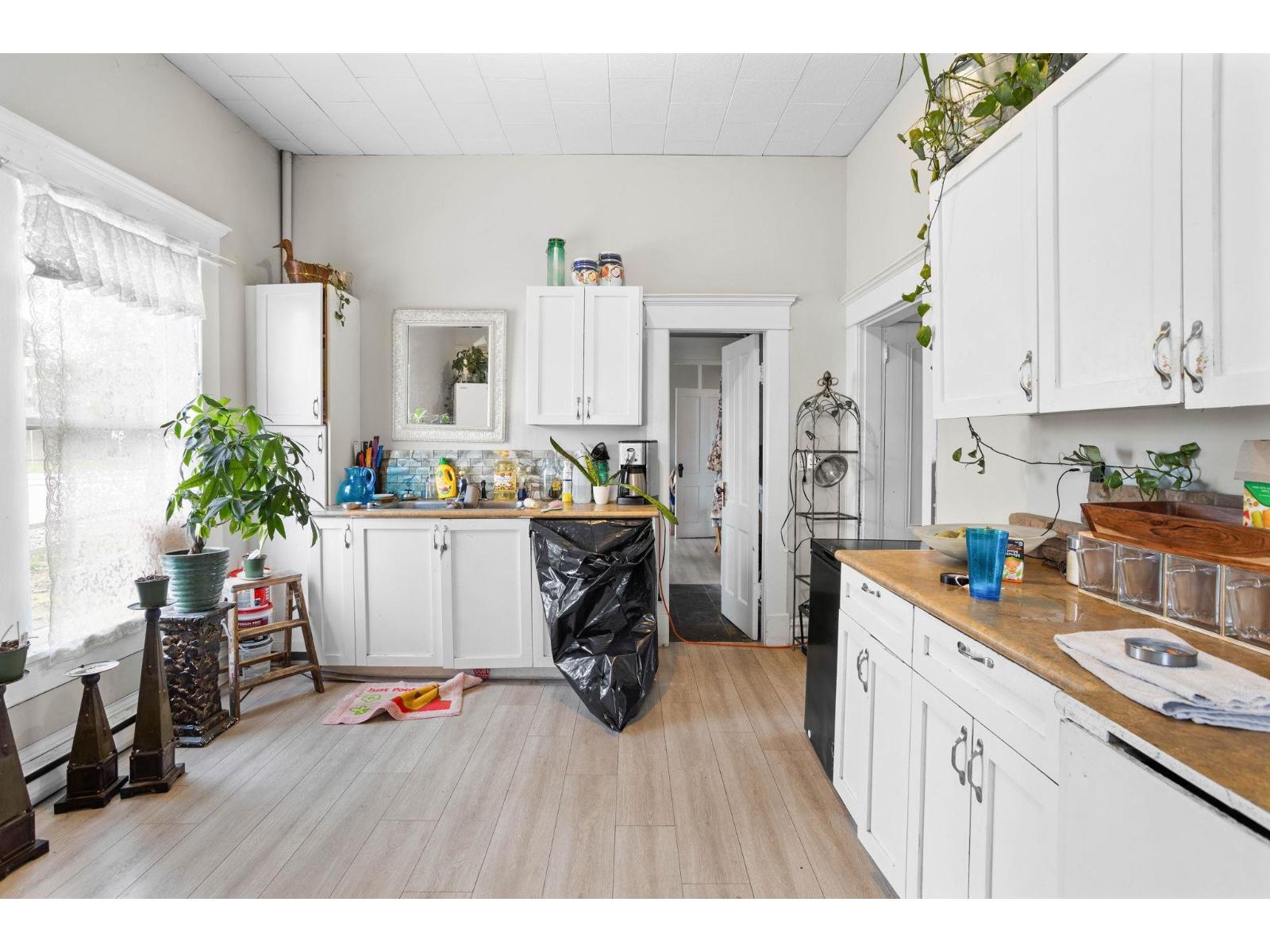34595 2 Avenue Property Photo 12