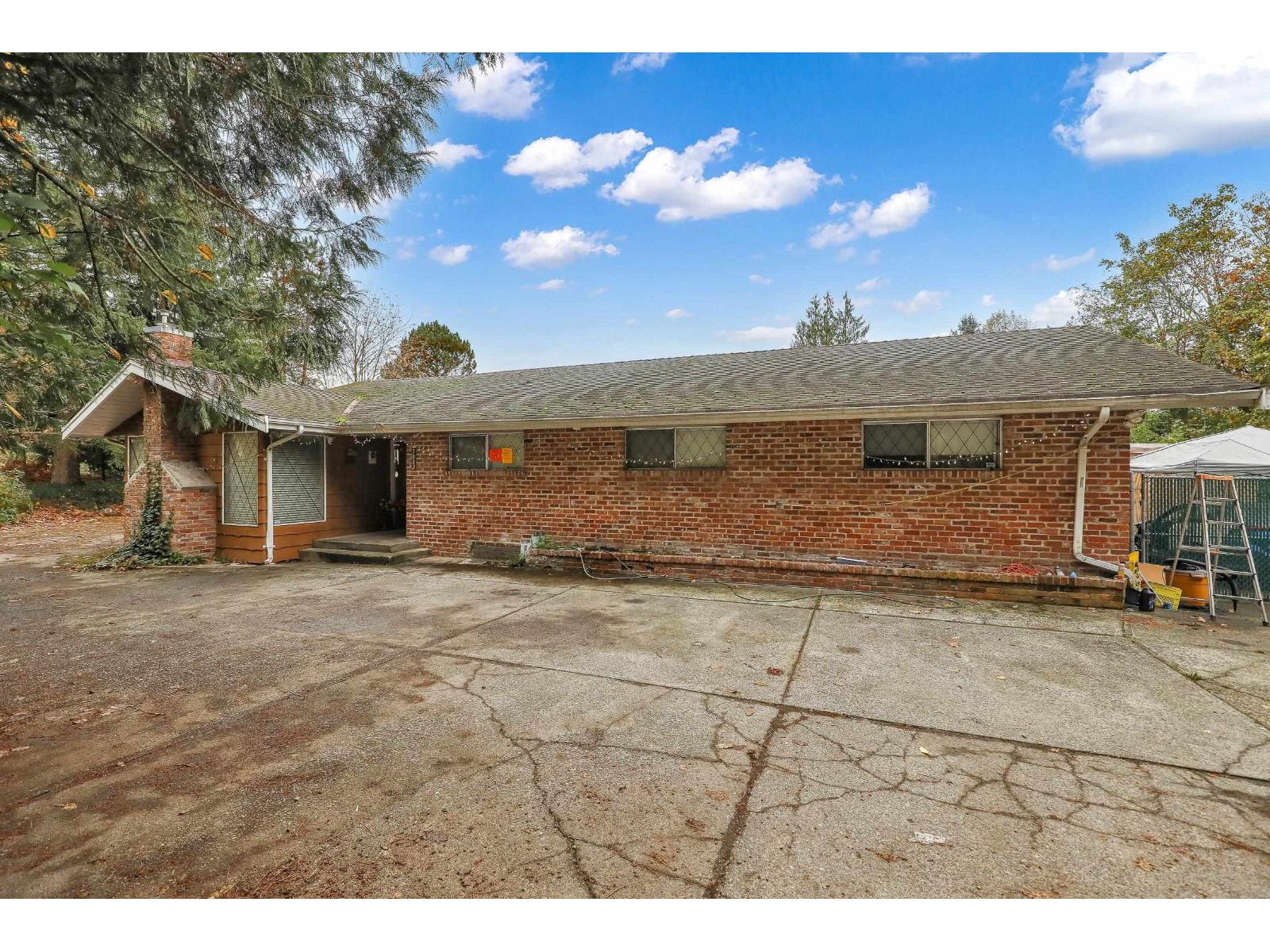 7913 192 Street Property Photo 1