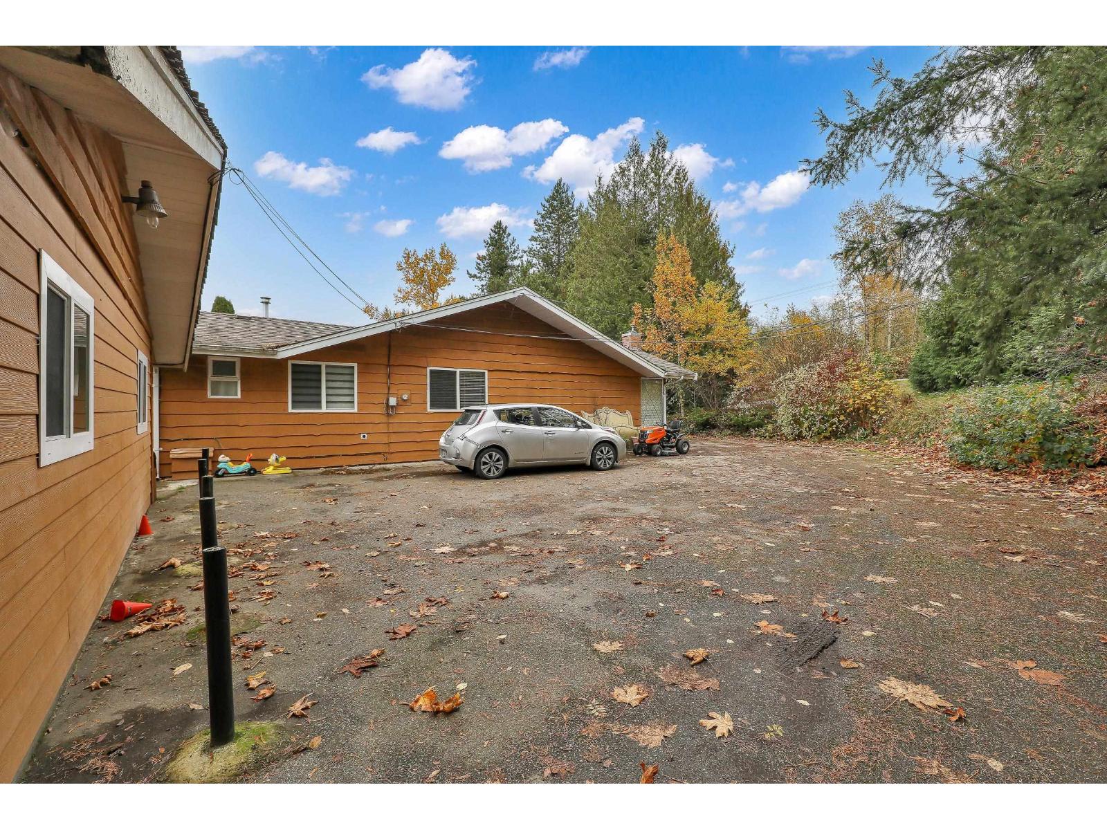 7913 192 Street Property Photo 5